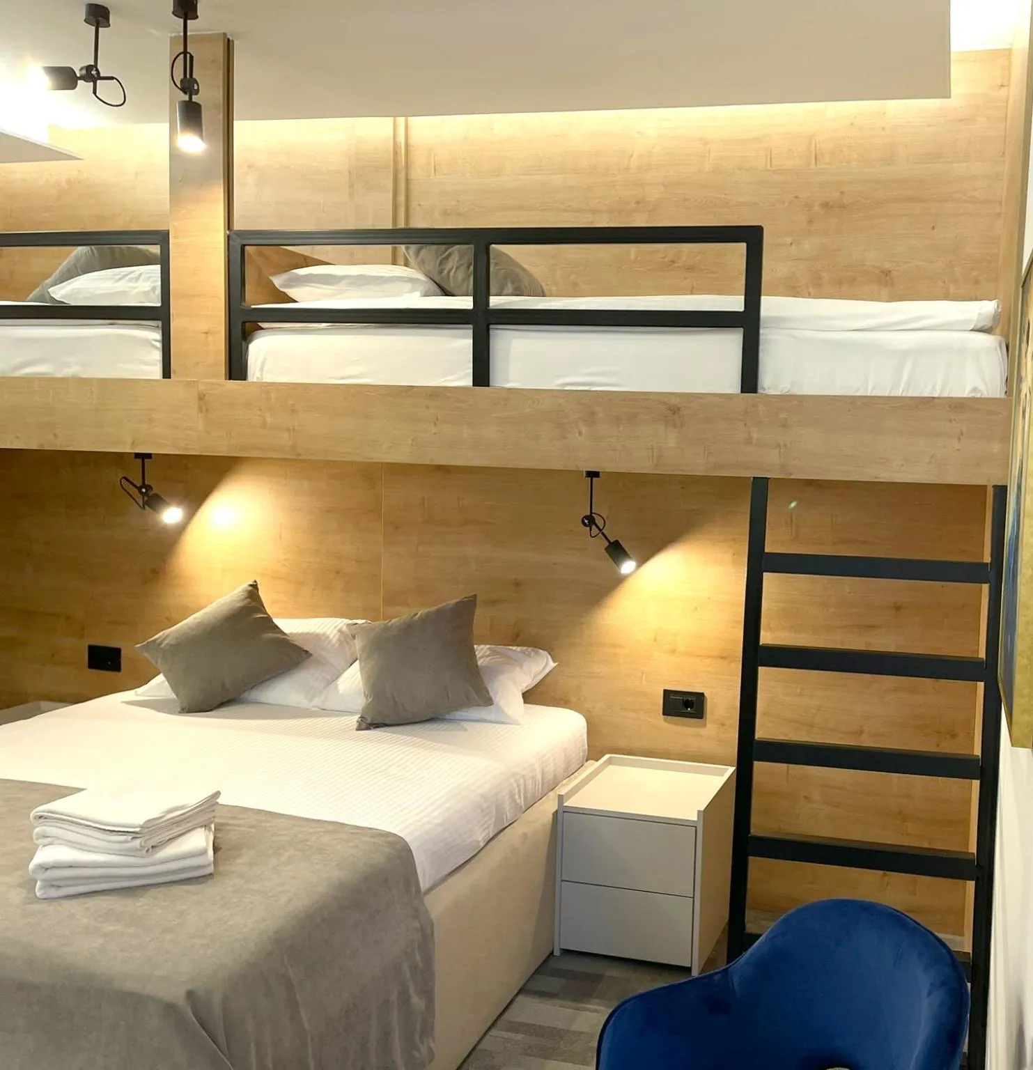 Bedroom, Bed in Hotel NPL CODE