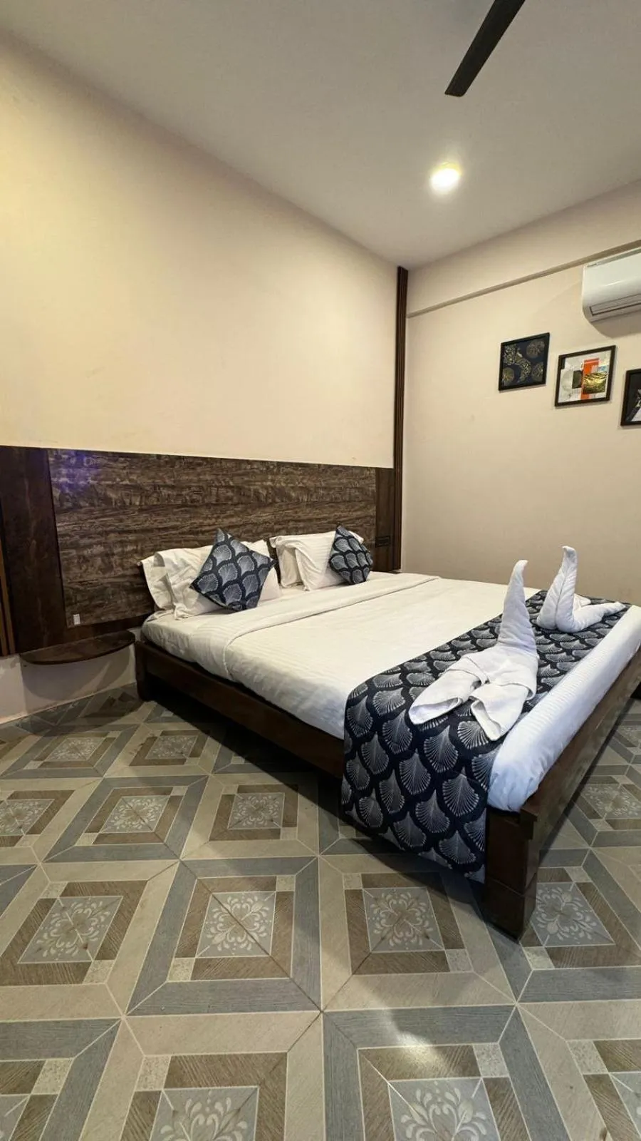 Bed in OZIBA BEACH RESORT