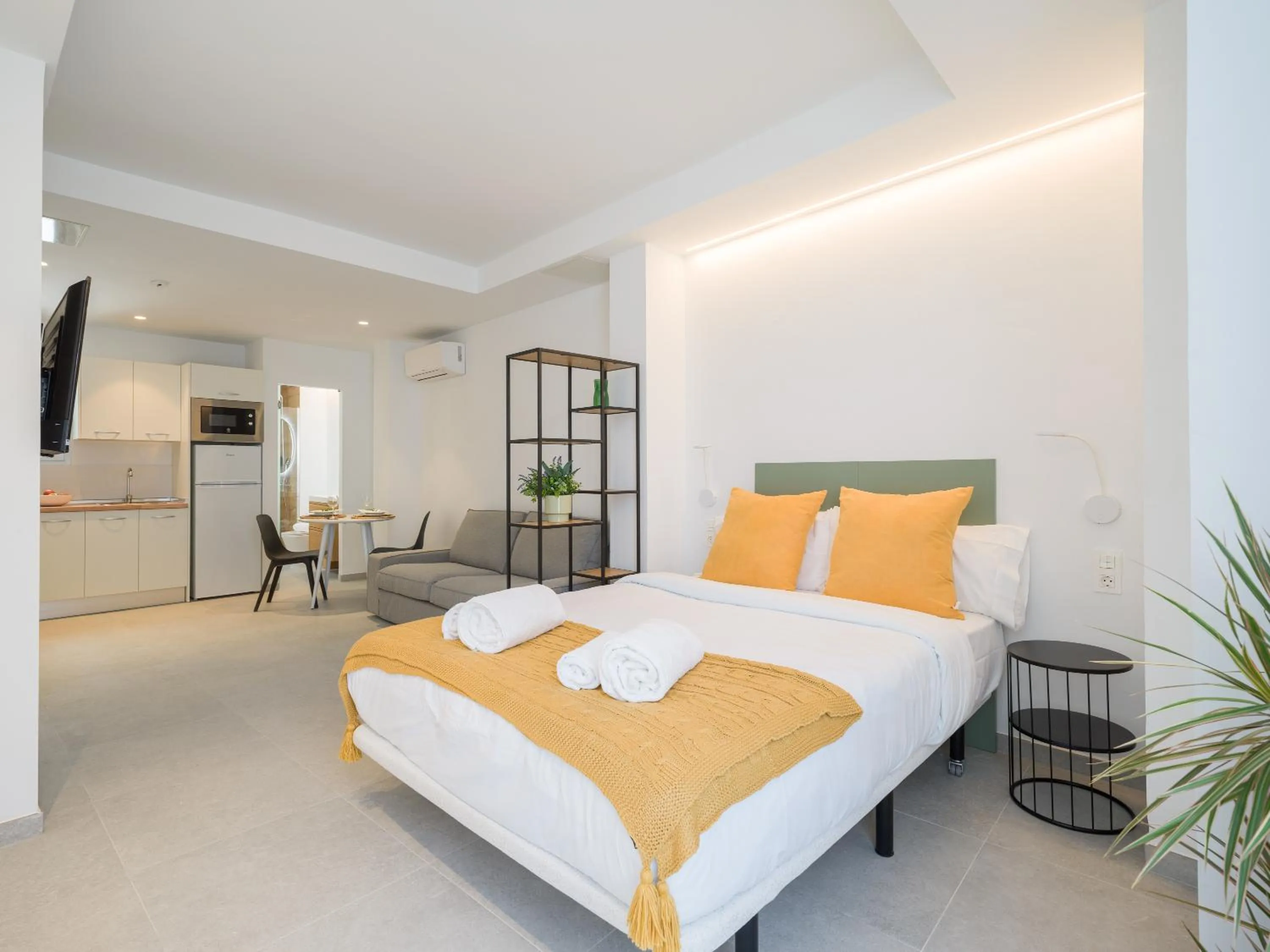 Bed in Shabolo Apartments Las Palmas