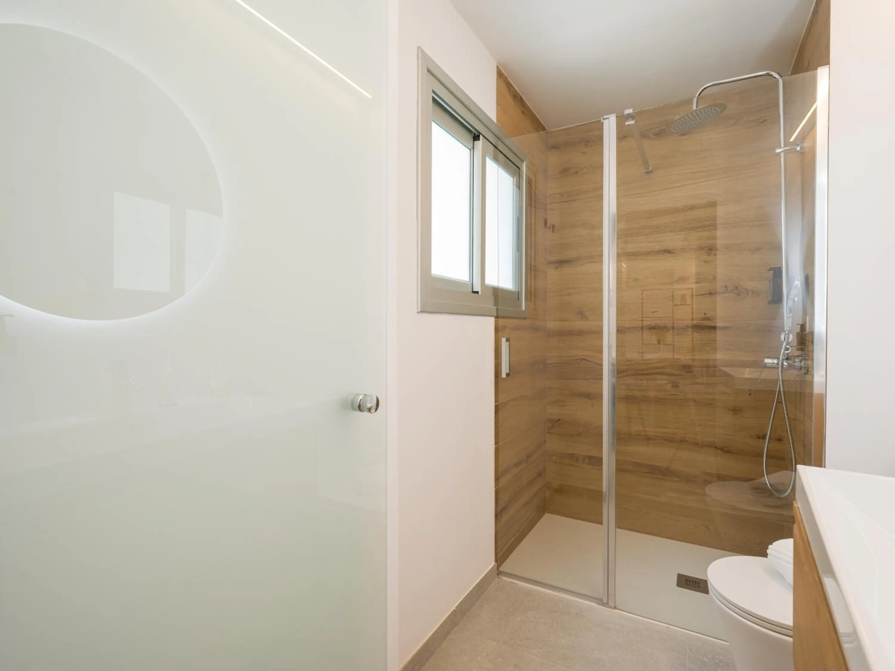 Shower in Shabolo Apartments Las Palmas