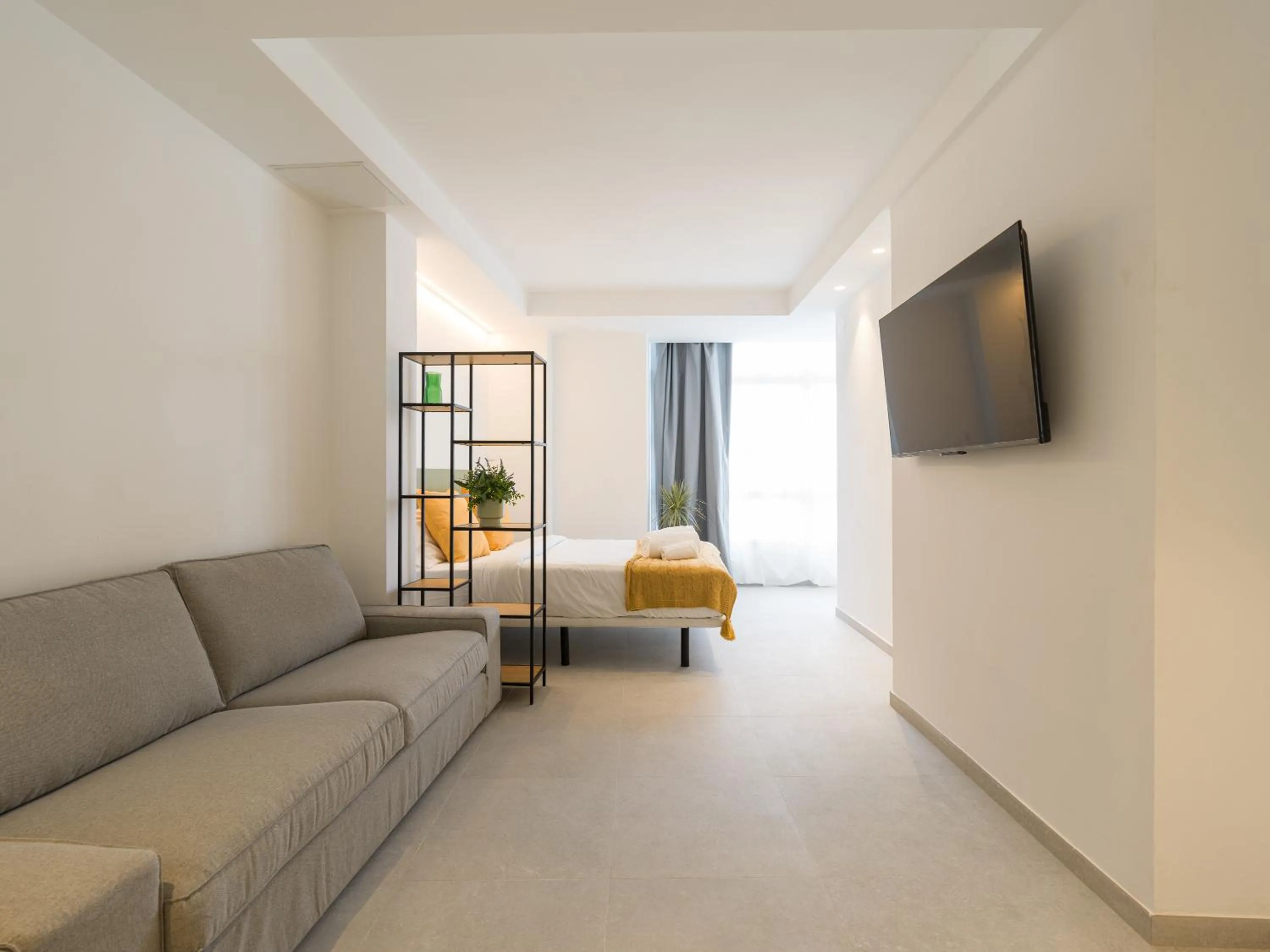 TV and multimedia in Shabolo Apartments Las Palmas