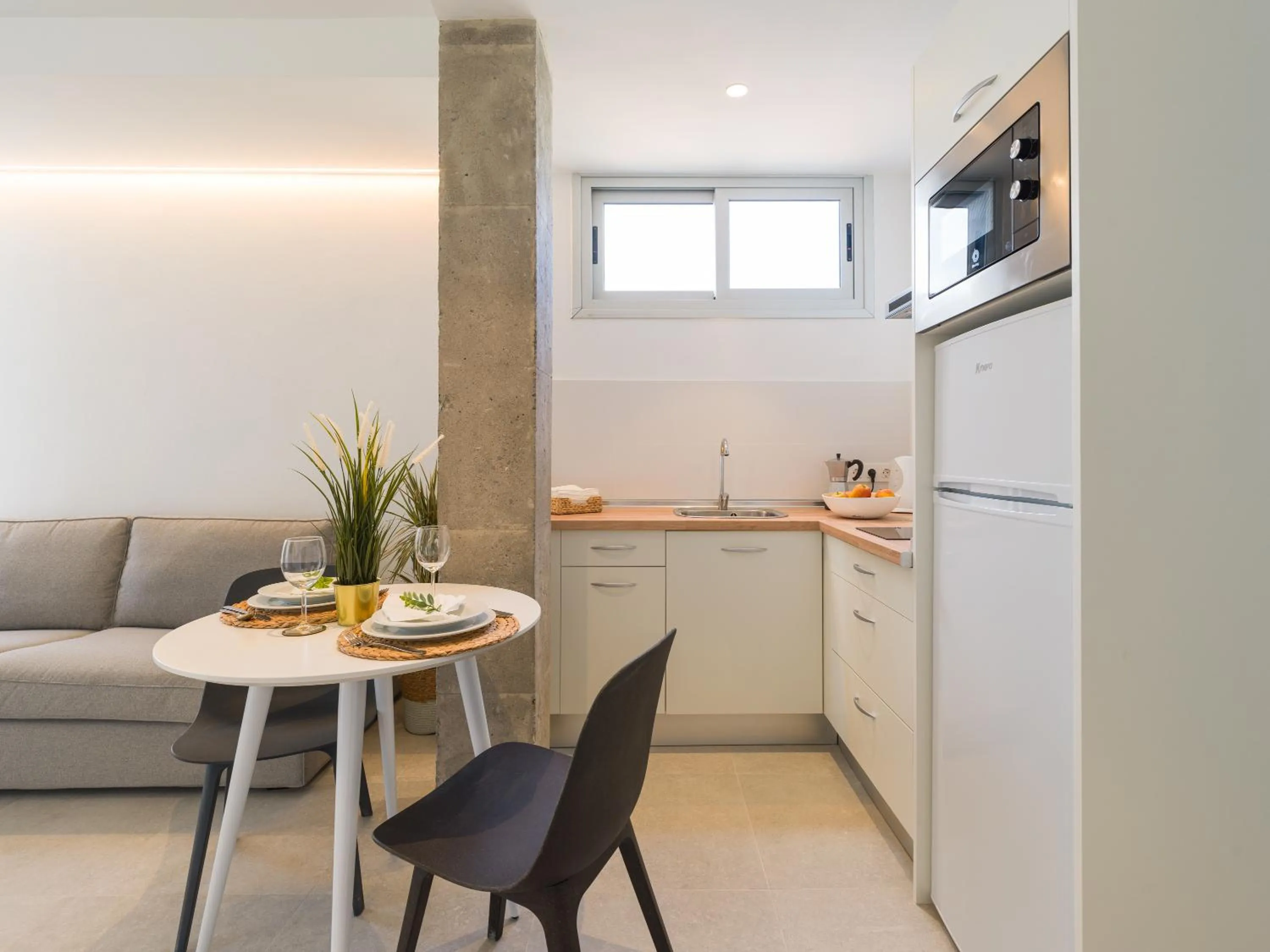 Kitchen or kitchenette in Shabolo Apartments Las Palmas