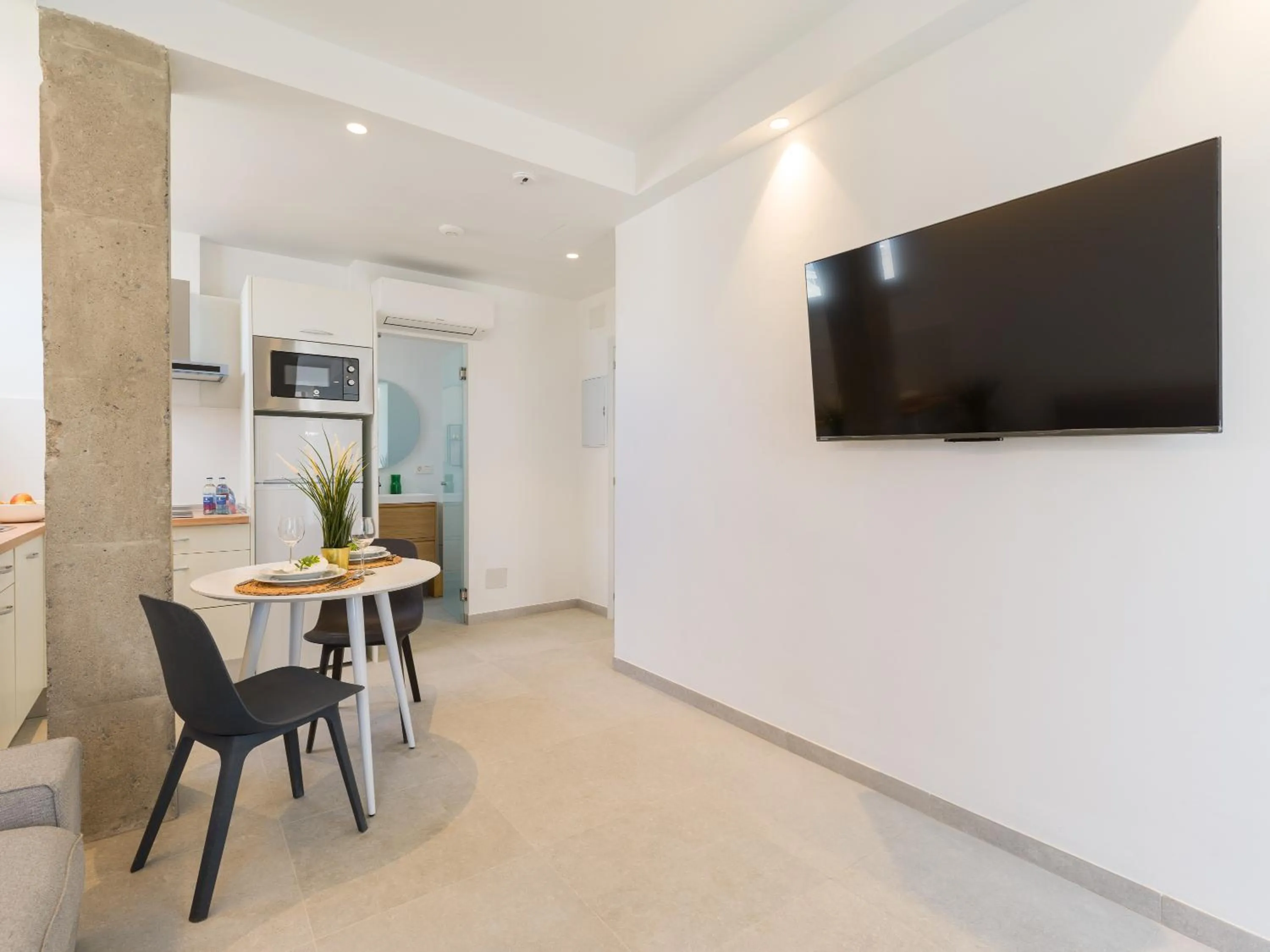 TV and multimedia in Shabolo Apartments Las Palmas