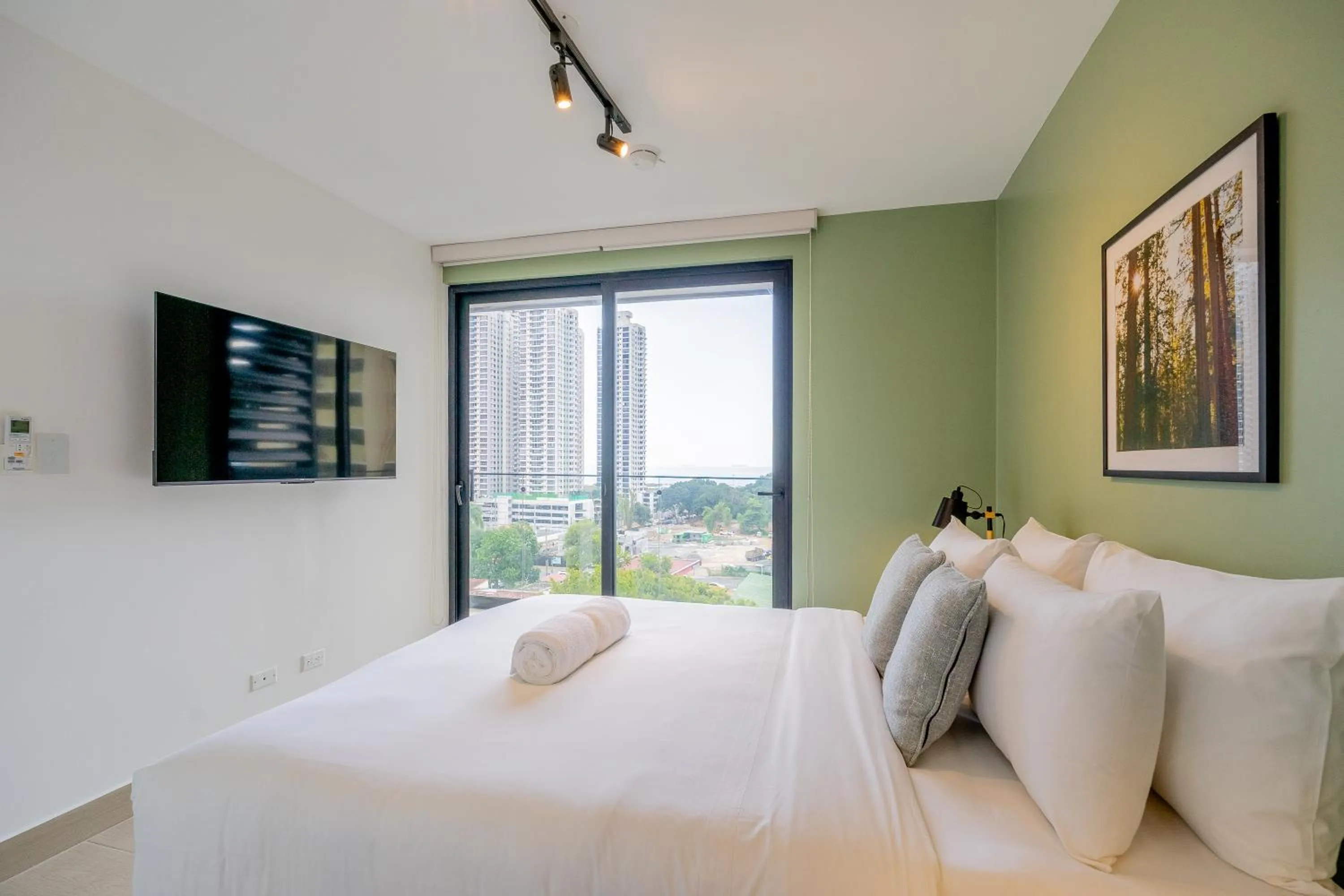 Bedroom, Bed in Wynwood House San Francisco