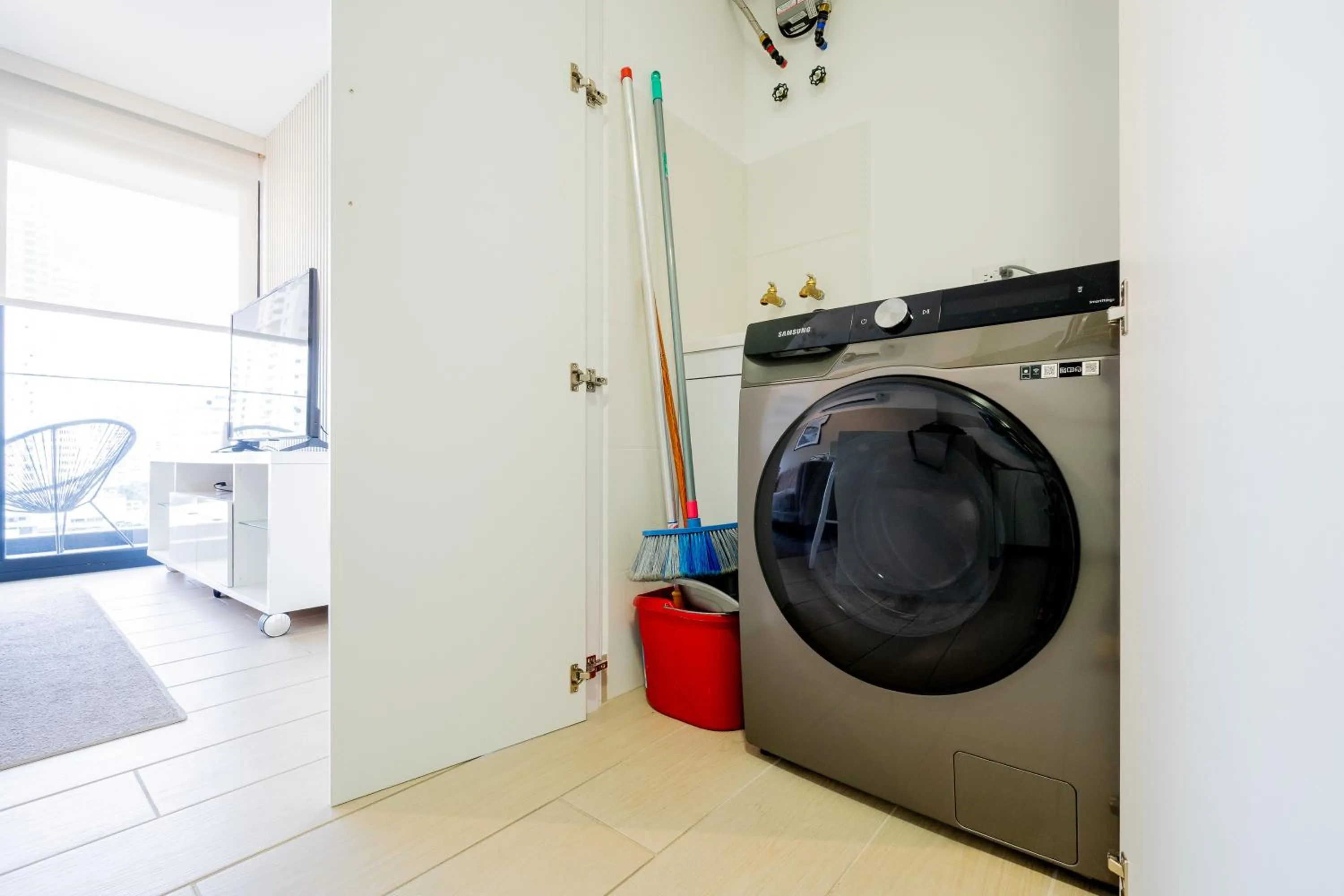 washing machine in Wynwood House San Francisco