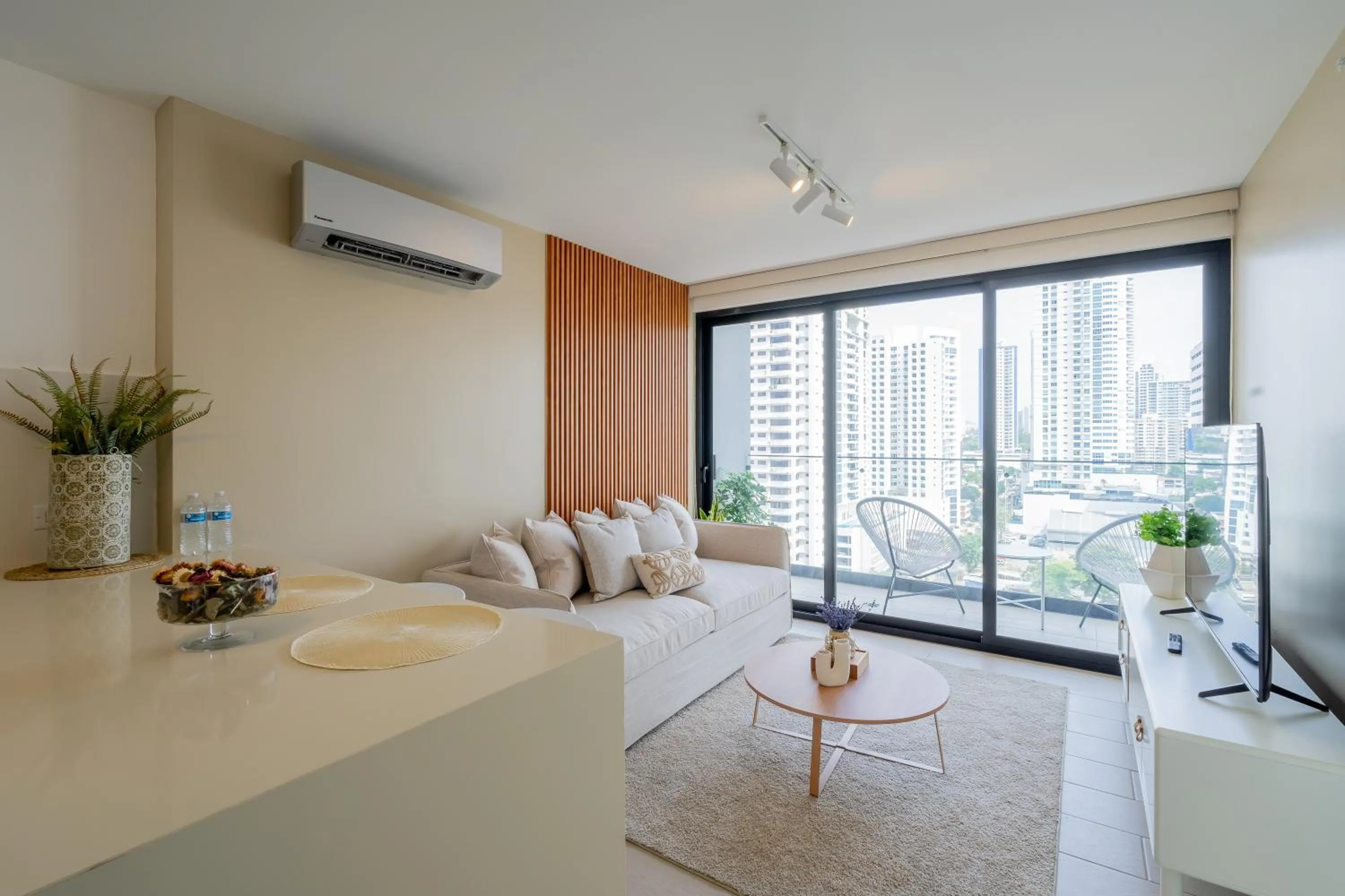 Living room in Wynwood House San Francisco