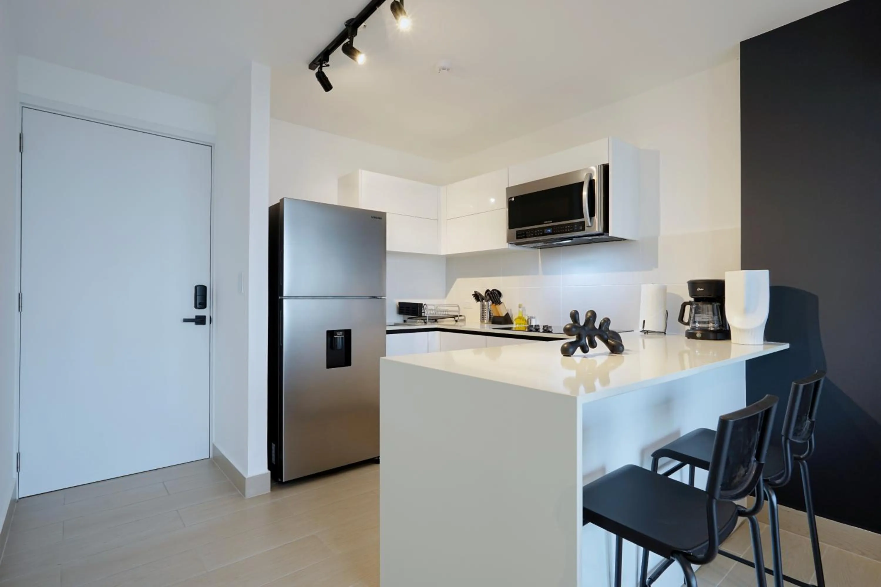 Kitchen or kitchenette in Wynwood House San Francisco