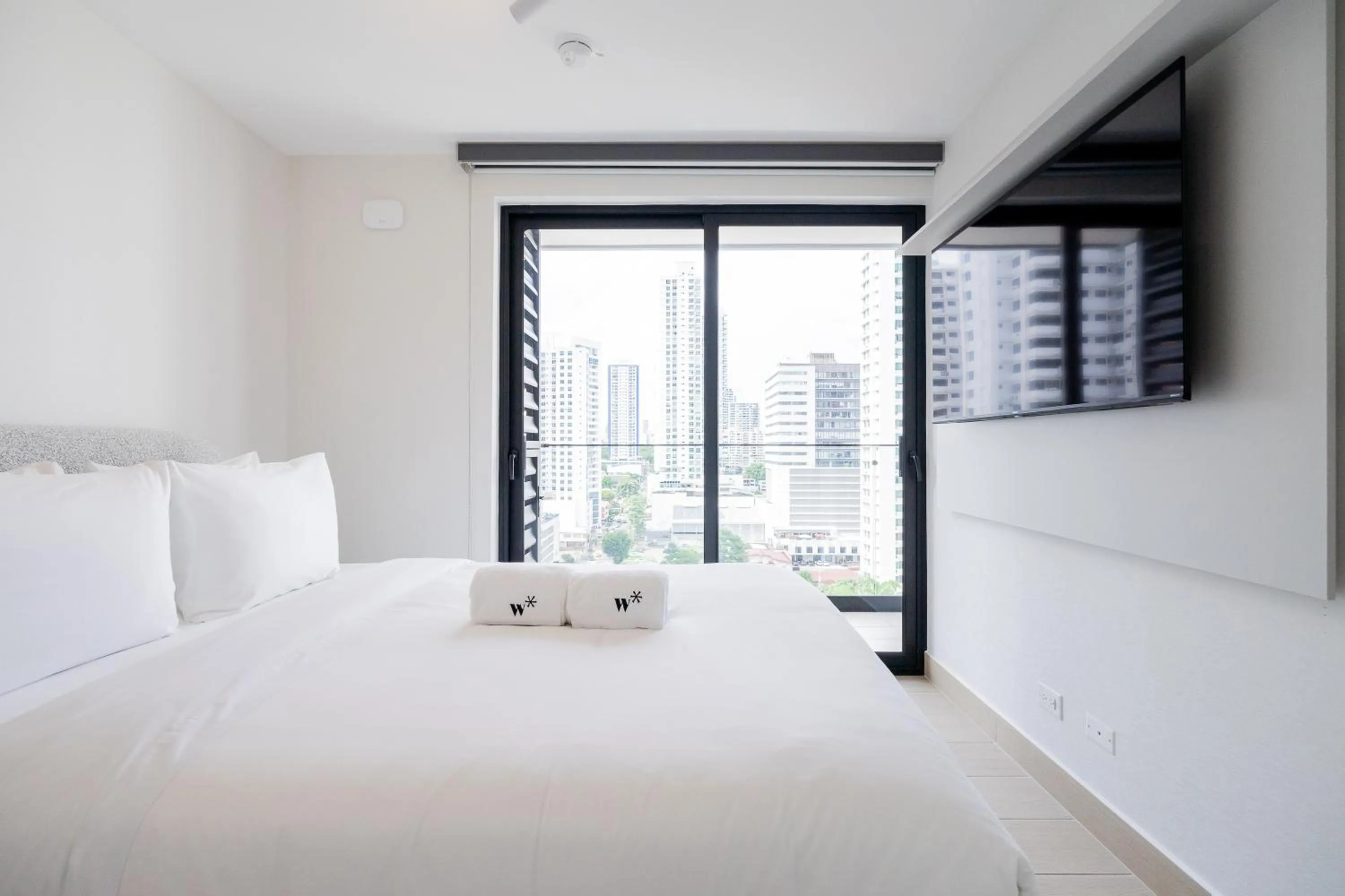 Bedroom, Bed in Wynwood House San Francisco