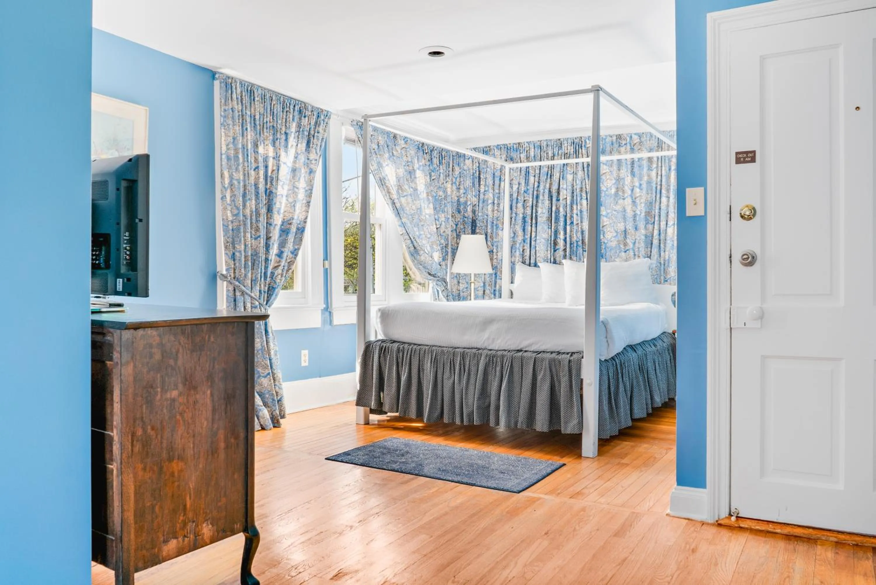 Beekman Arms and Delamater Inn