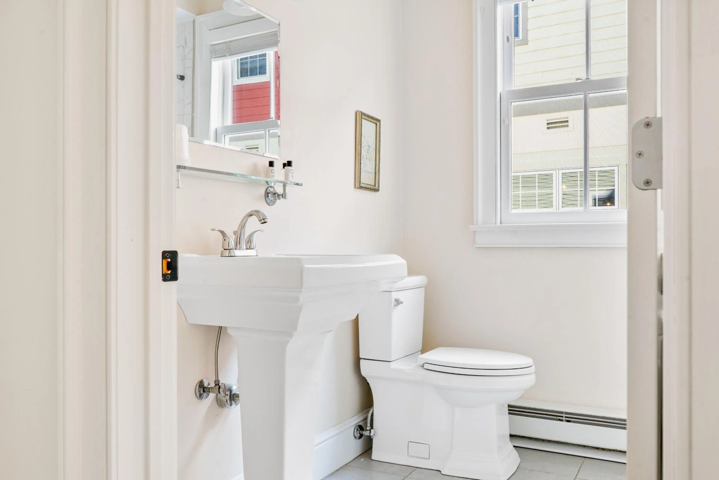 Bathroom in Beekman Arms and Delamater Inn
