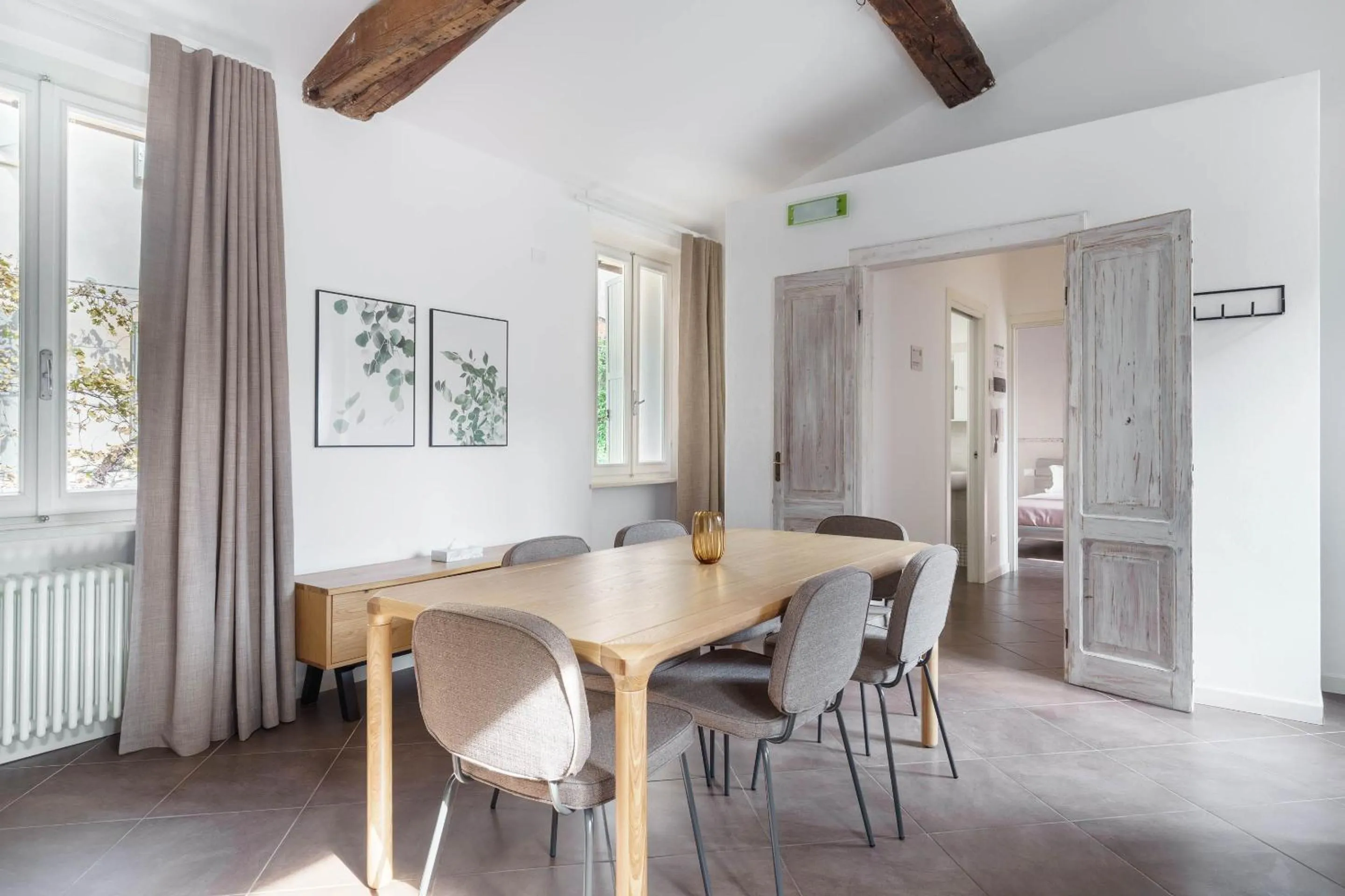 Kitchen or kitchenette in Limehome Verona La Vigna in Città