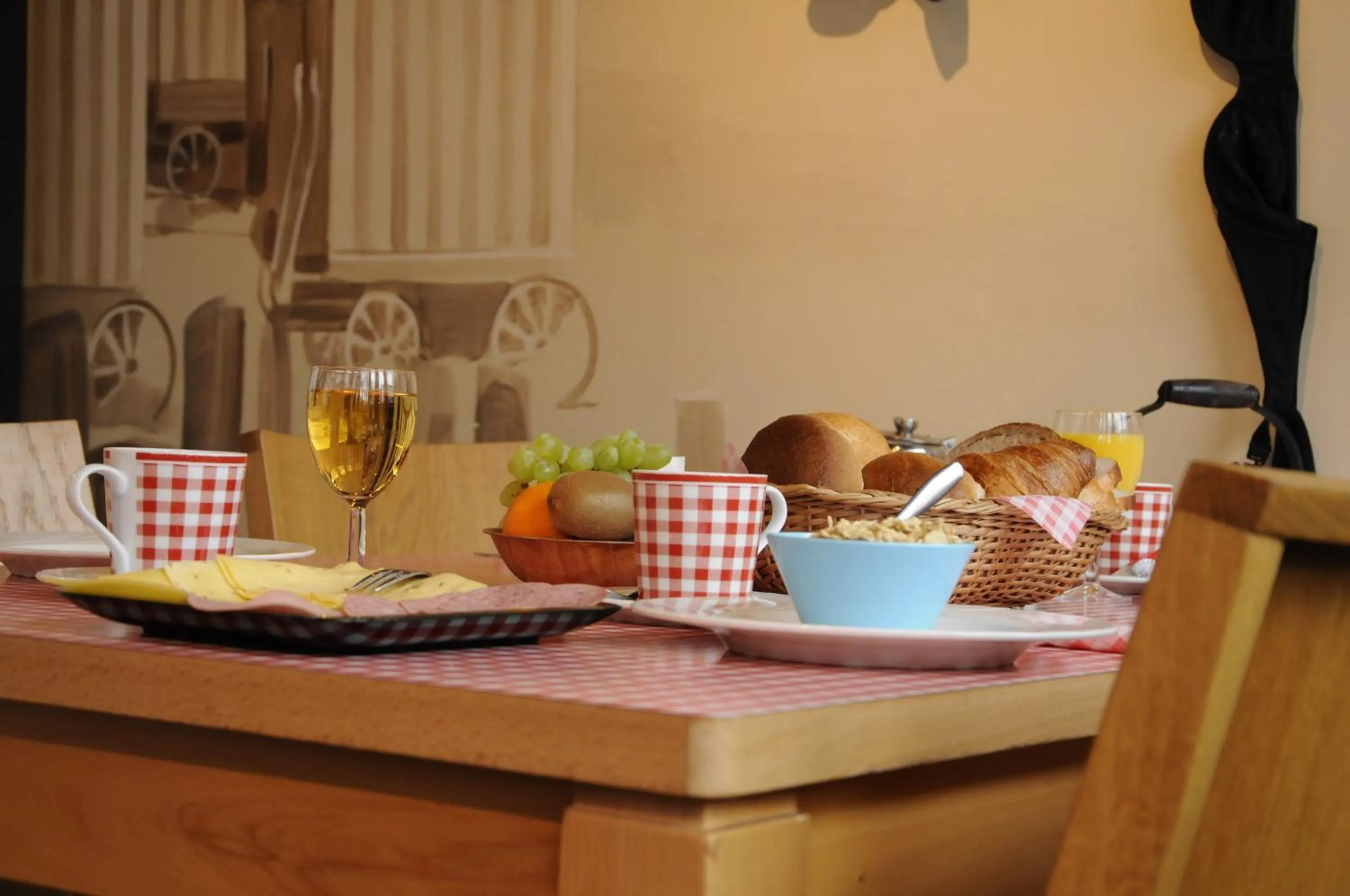 Restaurant/places to eat in Hotel Pannenkoekhuis Vierwegen