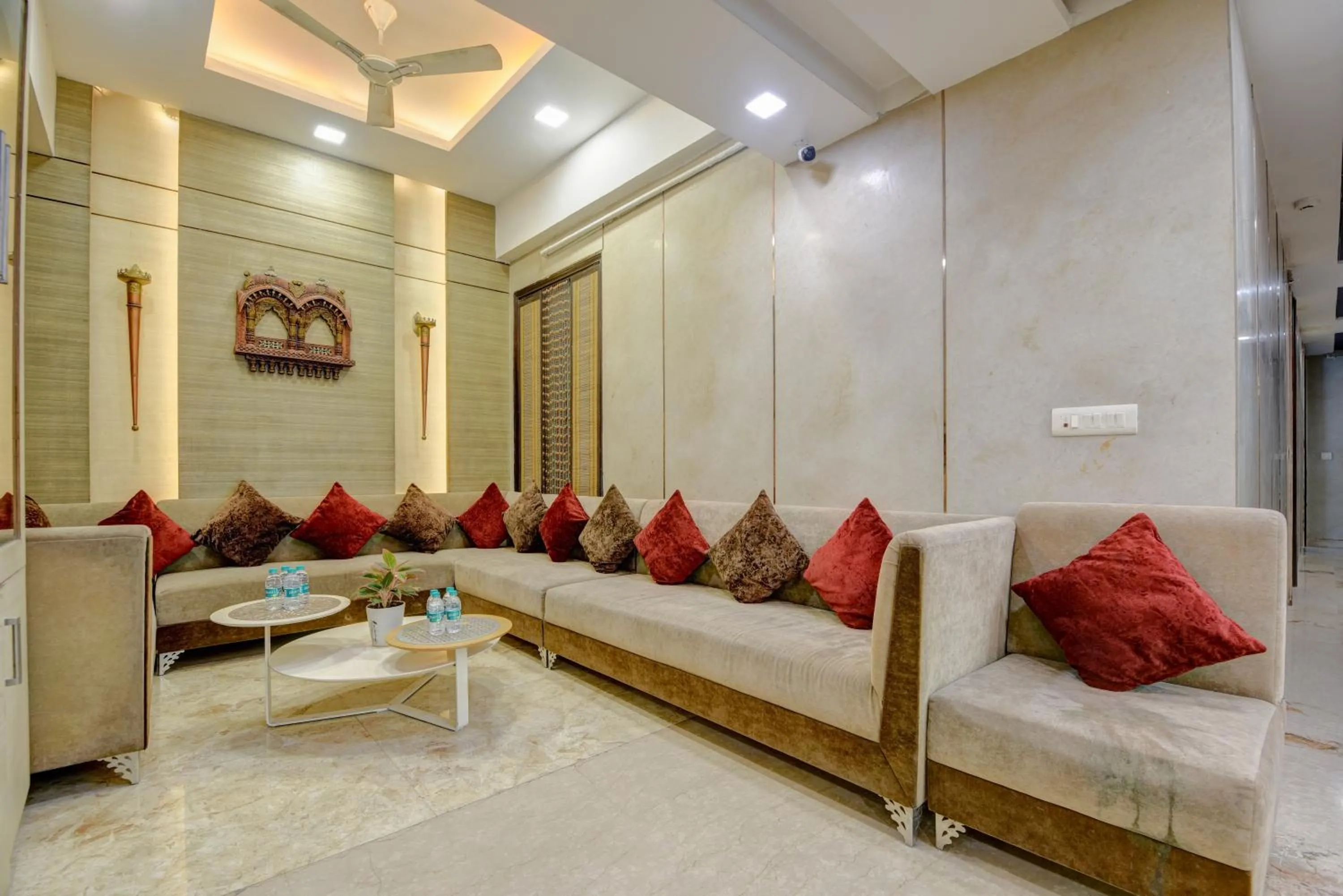 Living room in Qotel Signature Lavish Inn Rajouri Garden
