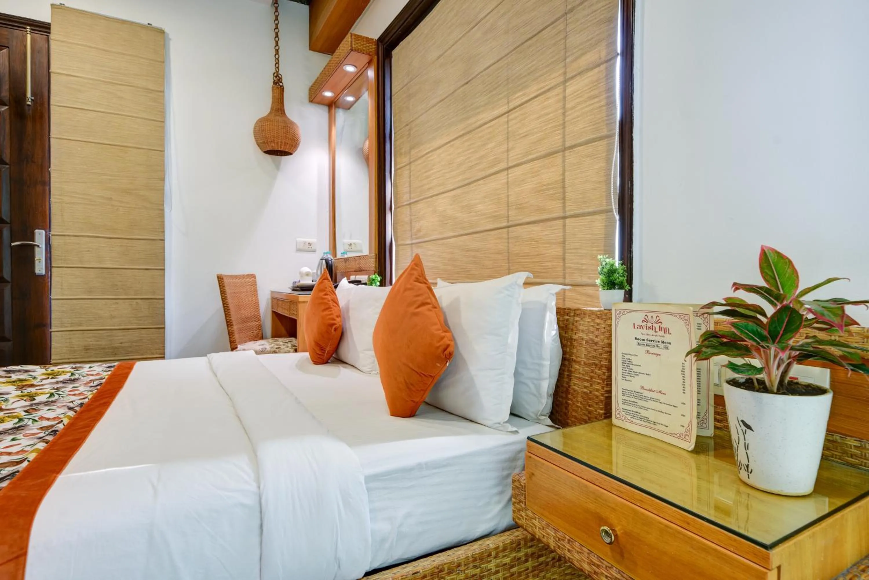 Bed in Qotel Signature Lavish Inn Rajouri Garden