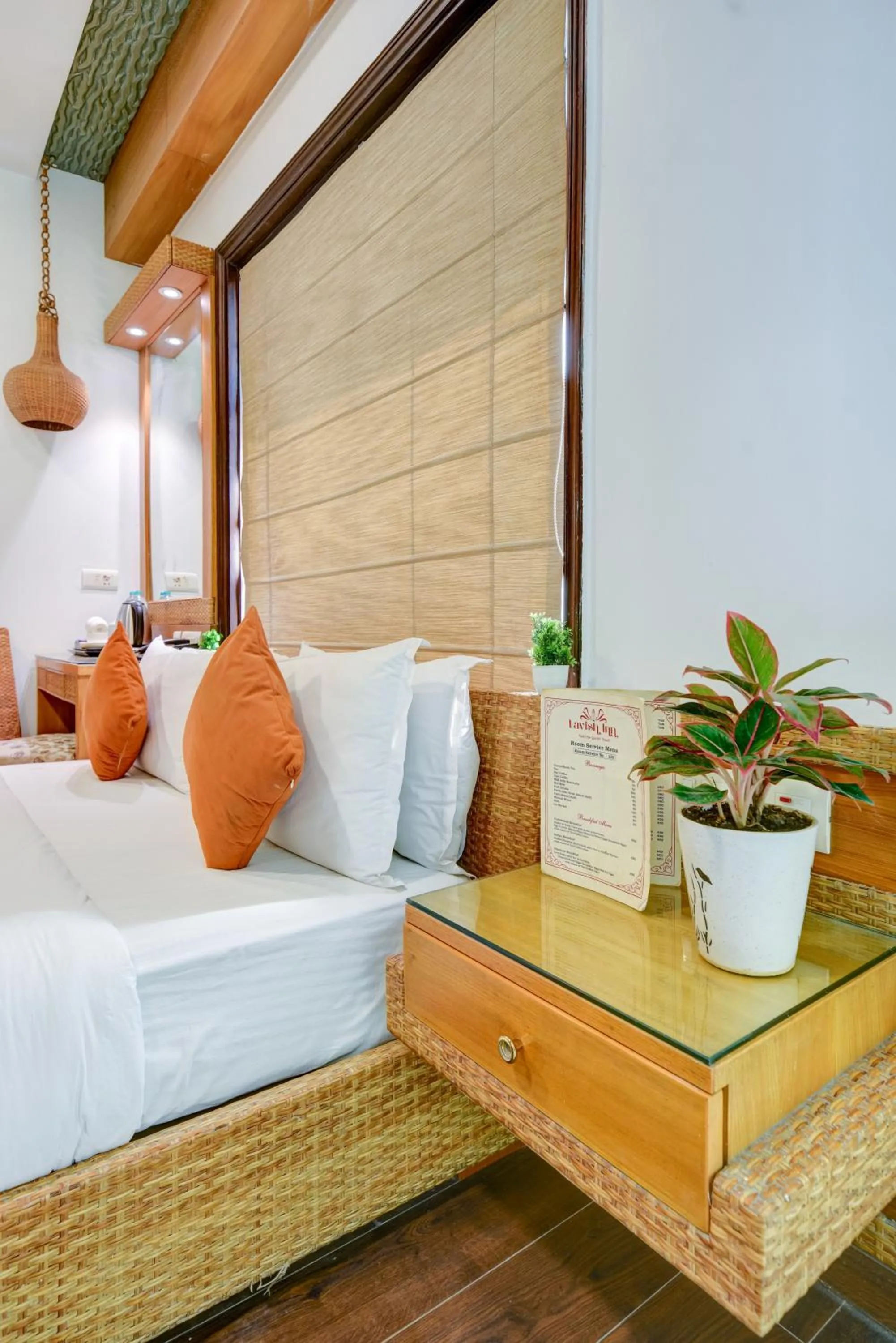 Bed in Qotel Signature Lavish Inn Rajouri Garden