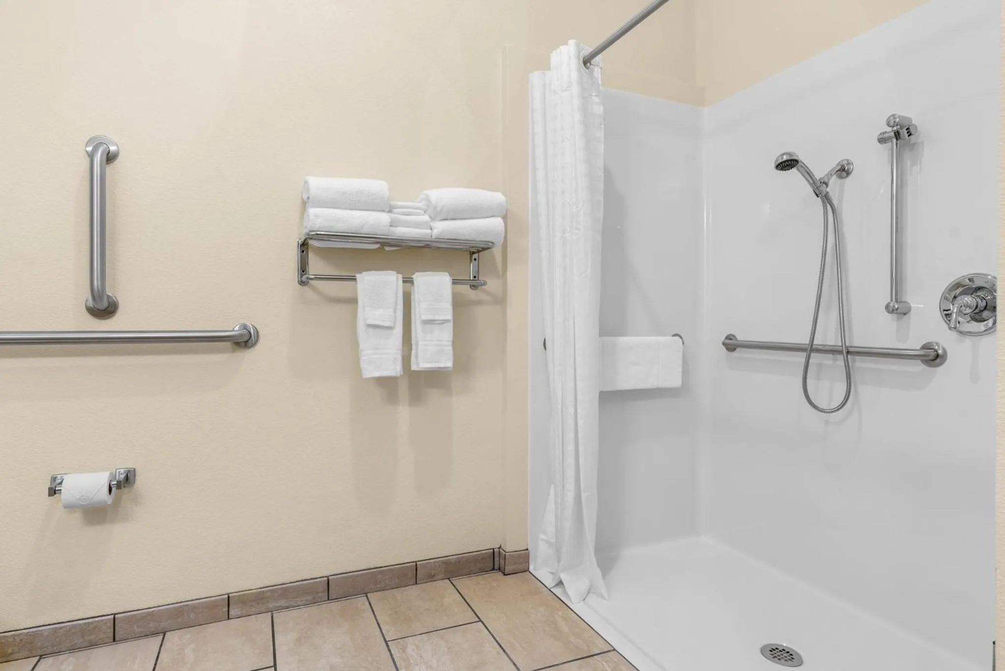 Bathroom in Cobblestone Hotel & Suites - Lynden