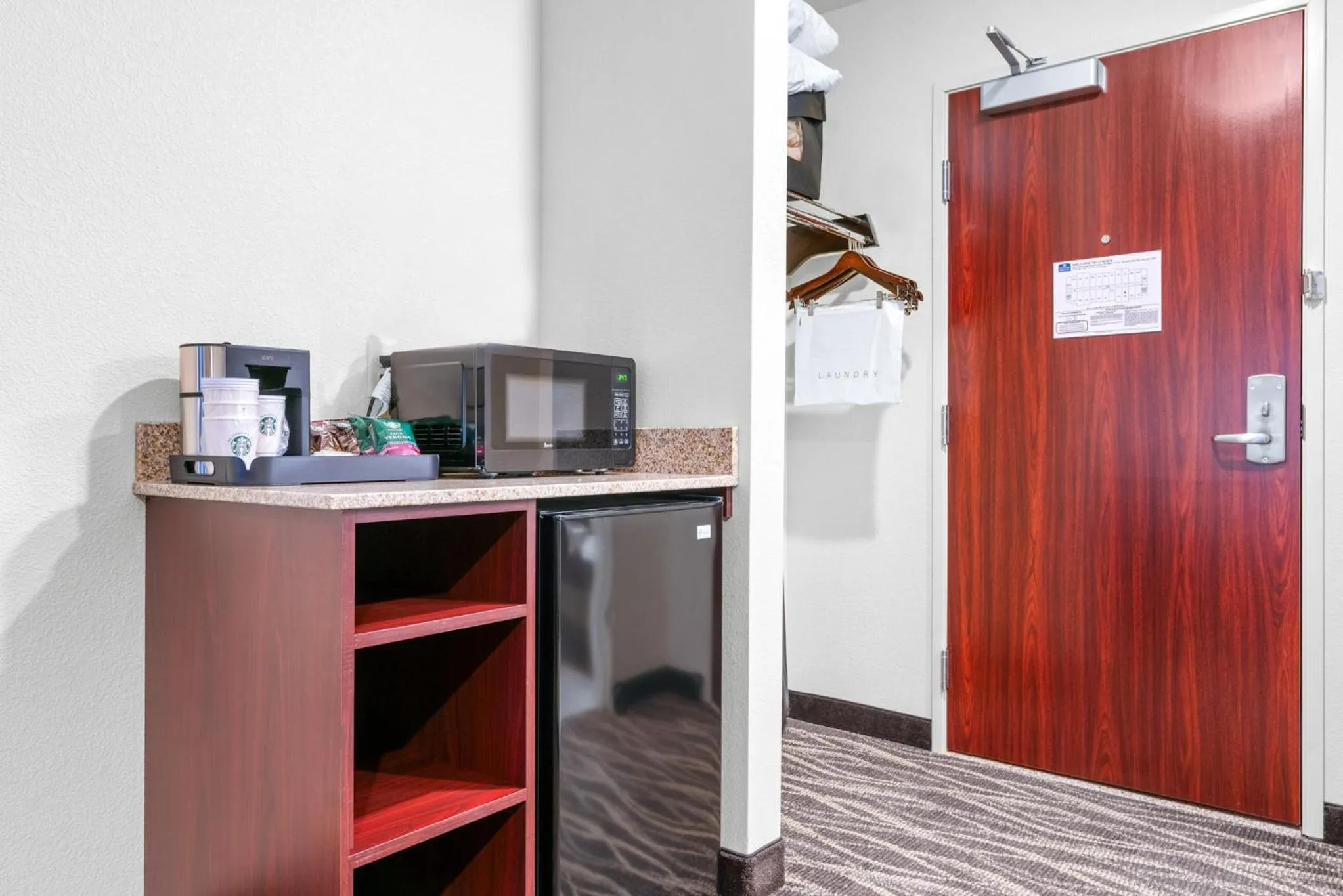 Bedroom in Cobblestone Hotel & Suites - Lynden