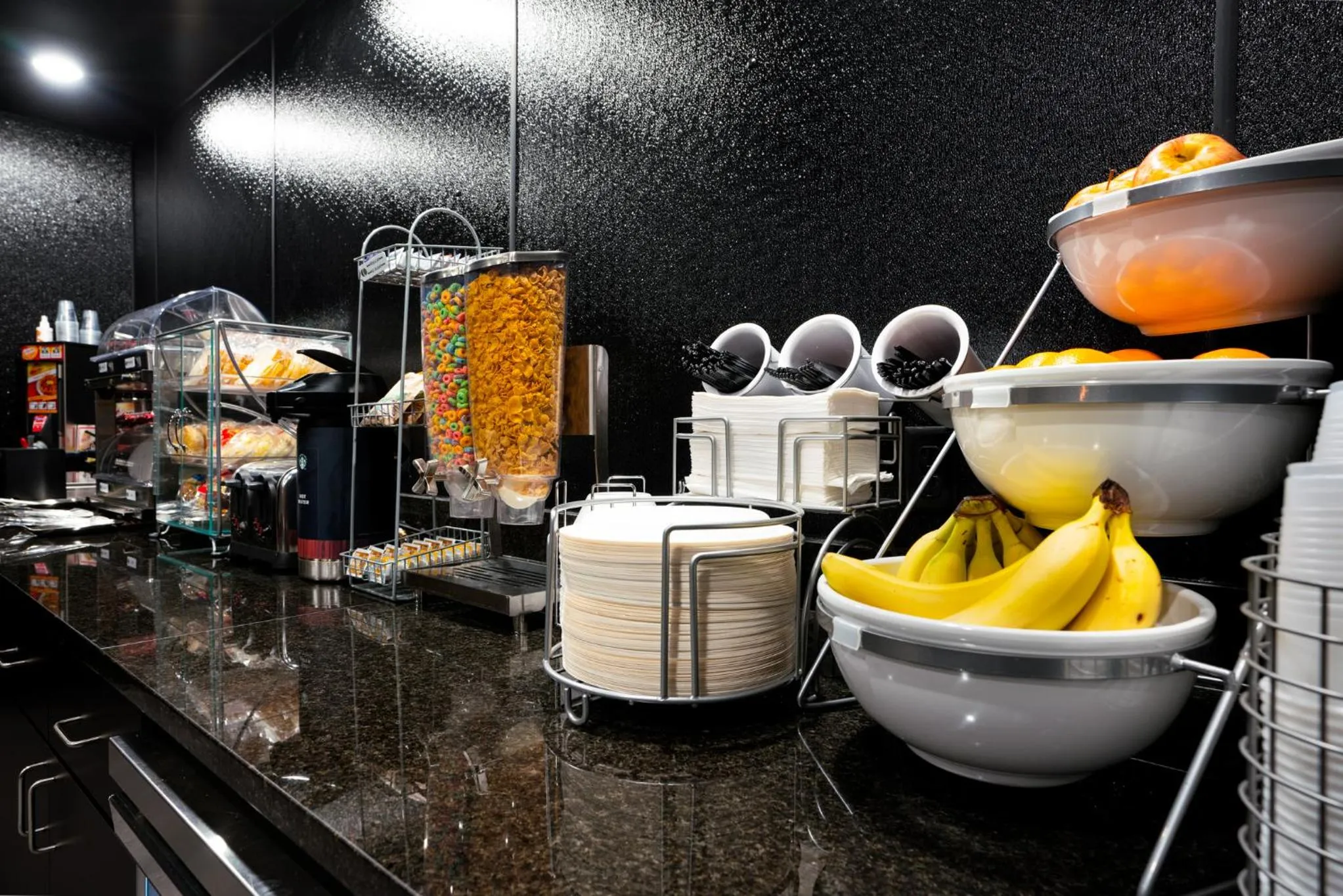 Breakfast in Cobblestone Hotel & Suites - Lynden