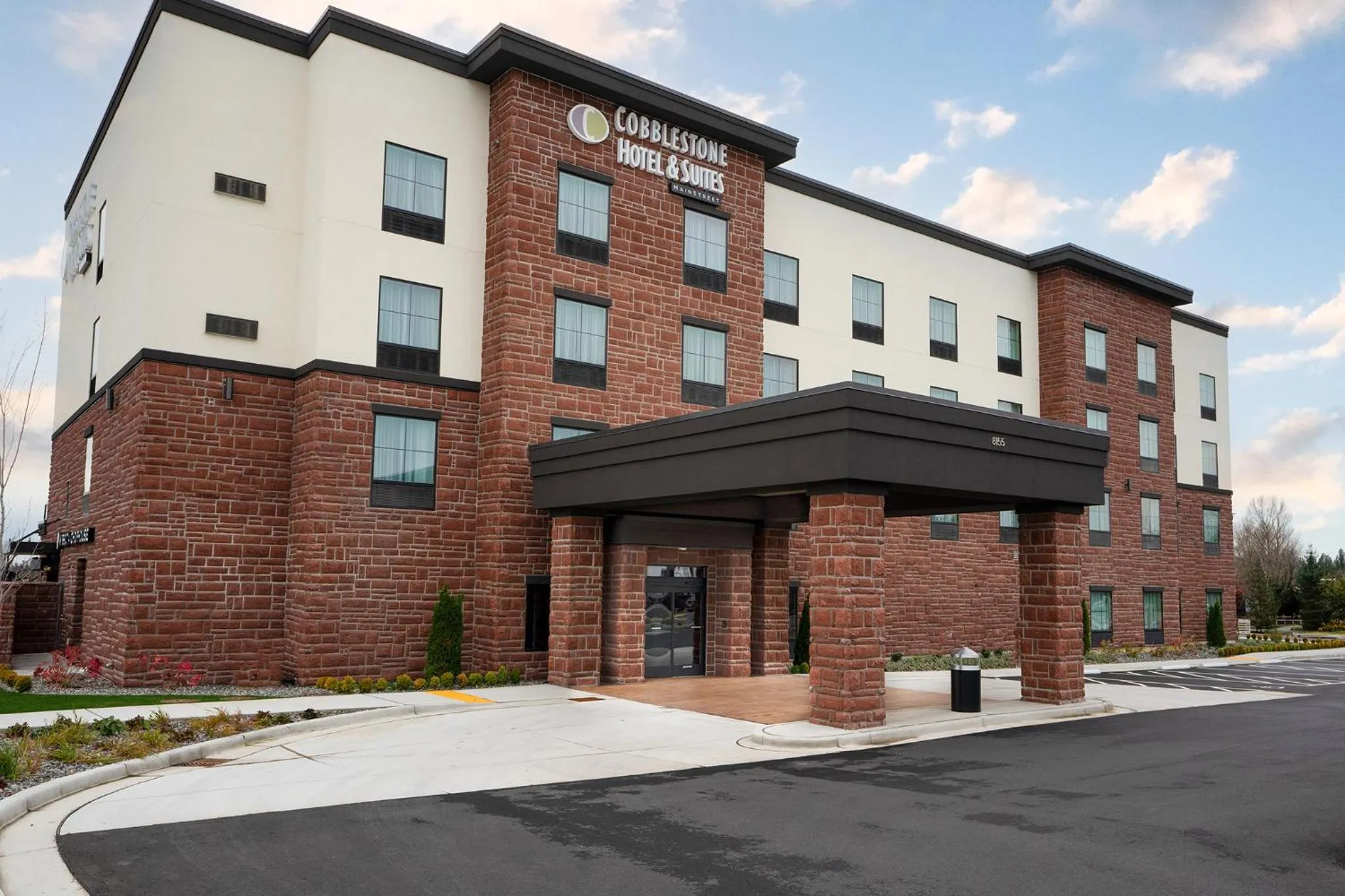 Property building in Cobblestone Hotel & Suites - Lynden