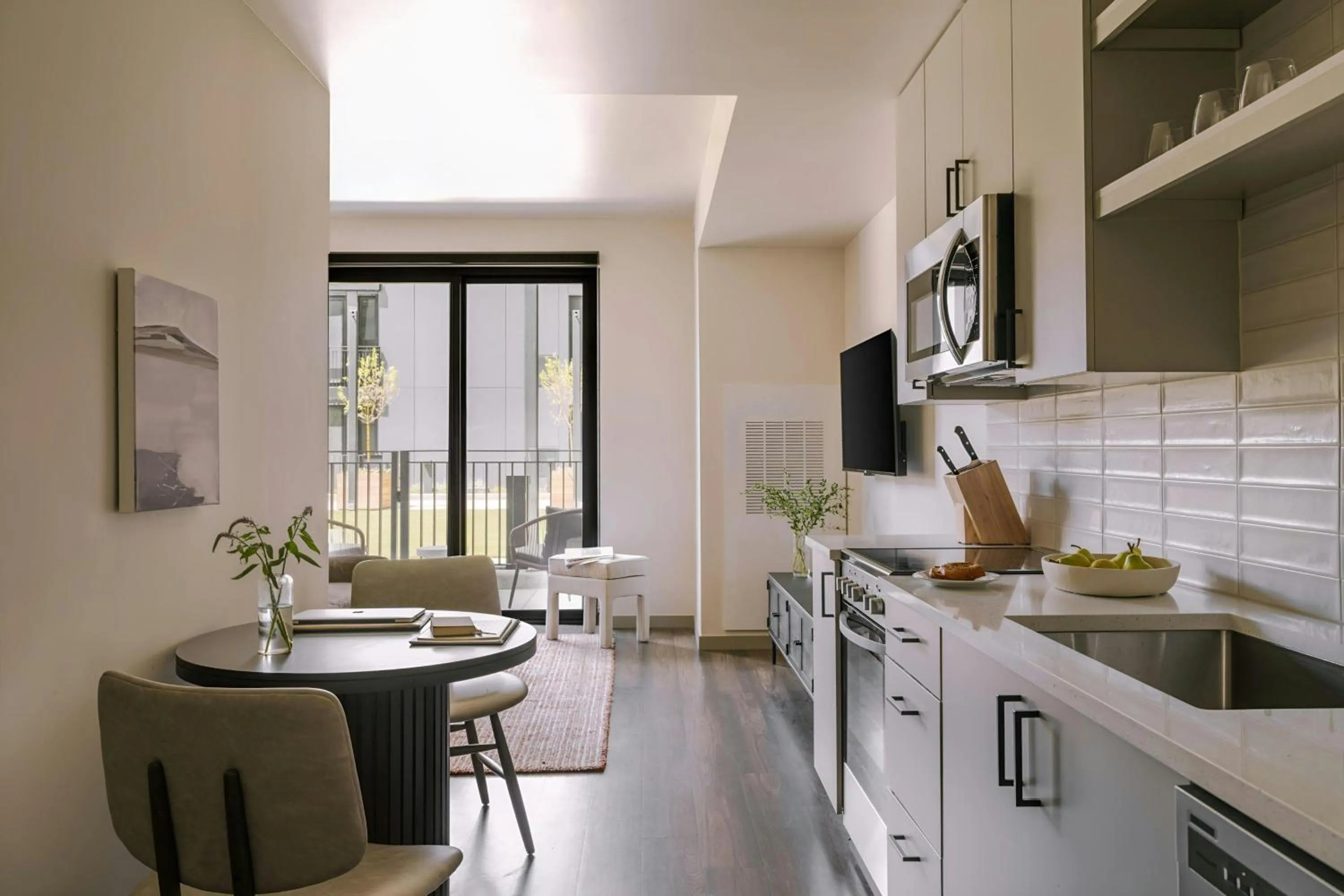 Photo of the whole room in Sonder Skyline Apartments LoHi