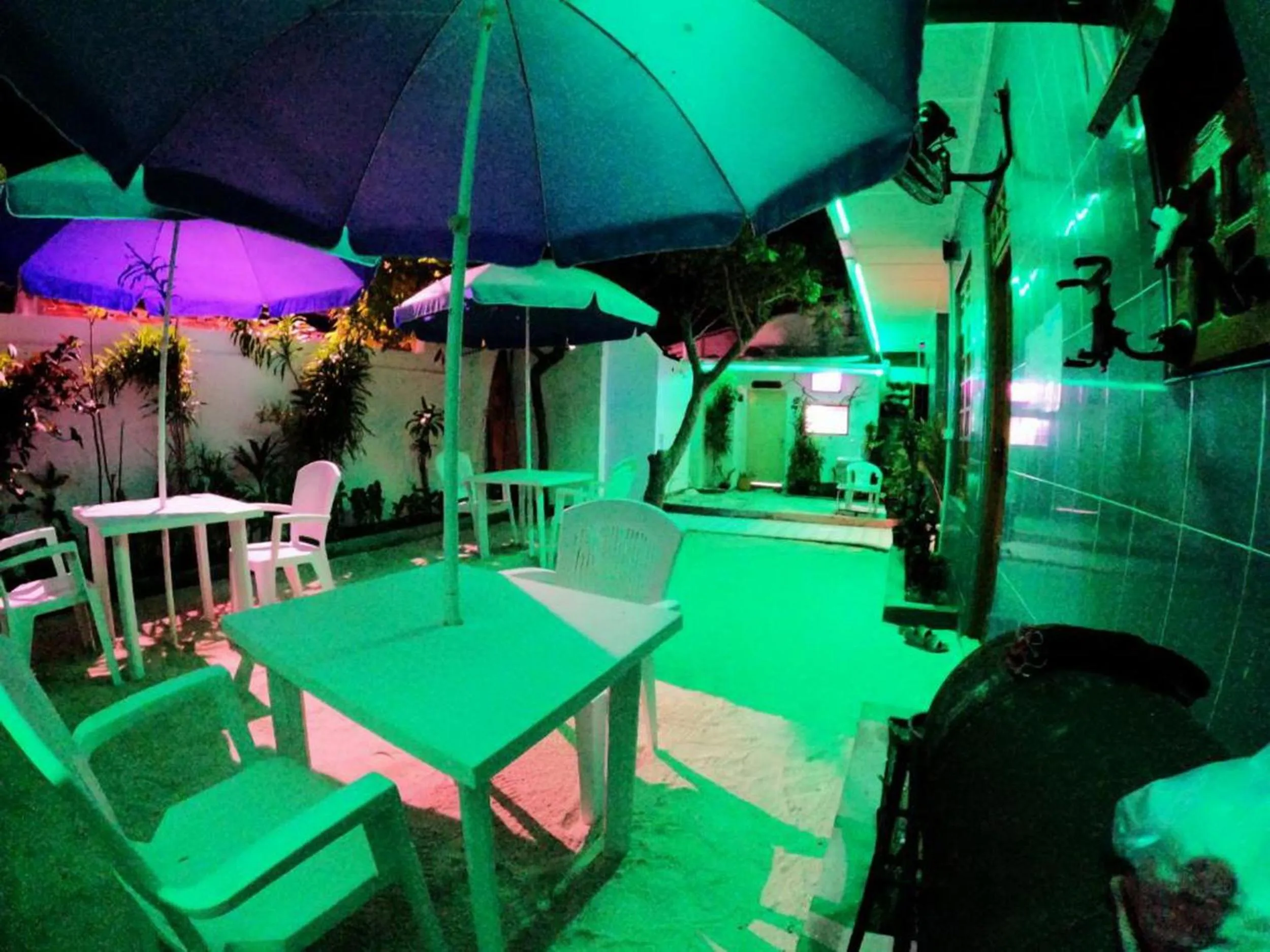 Property building in Adroit Beach Inn