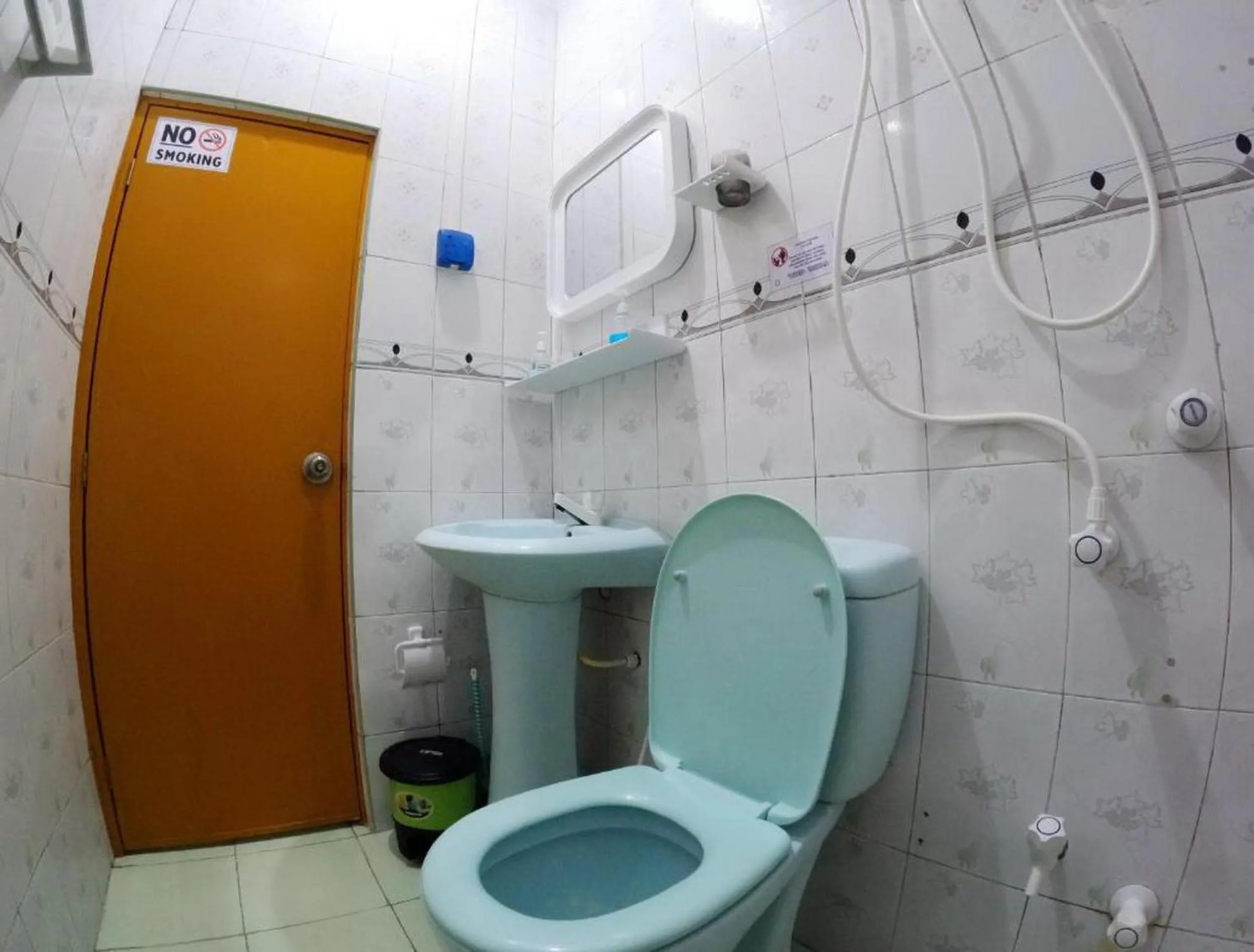 Shower in Adroit Beach Inn