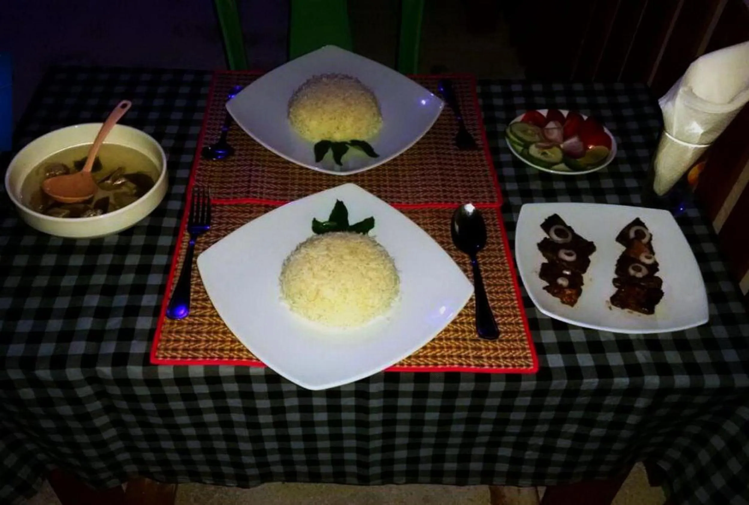 Food and drinks in Adroit Beach Inn