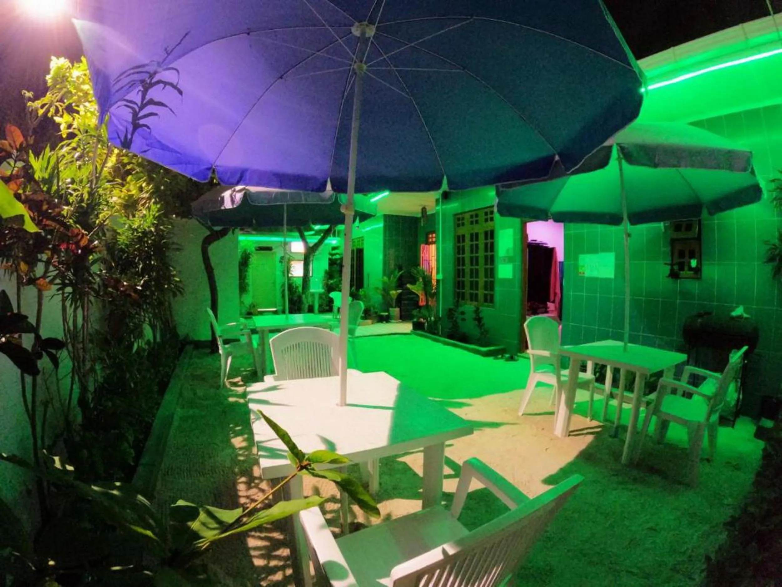 Property building in Adroit Beach Inn