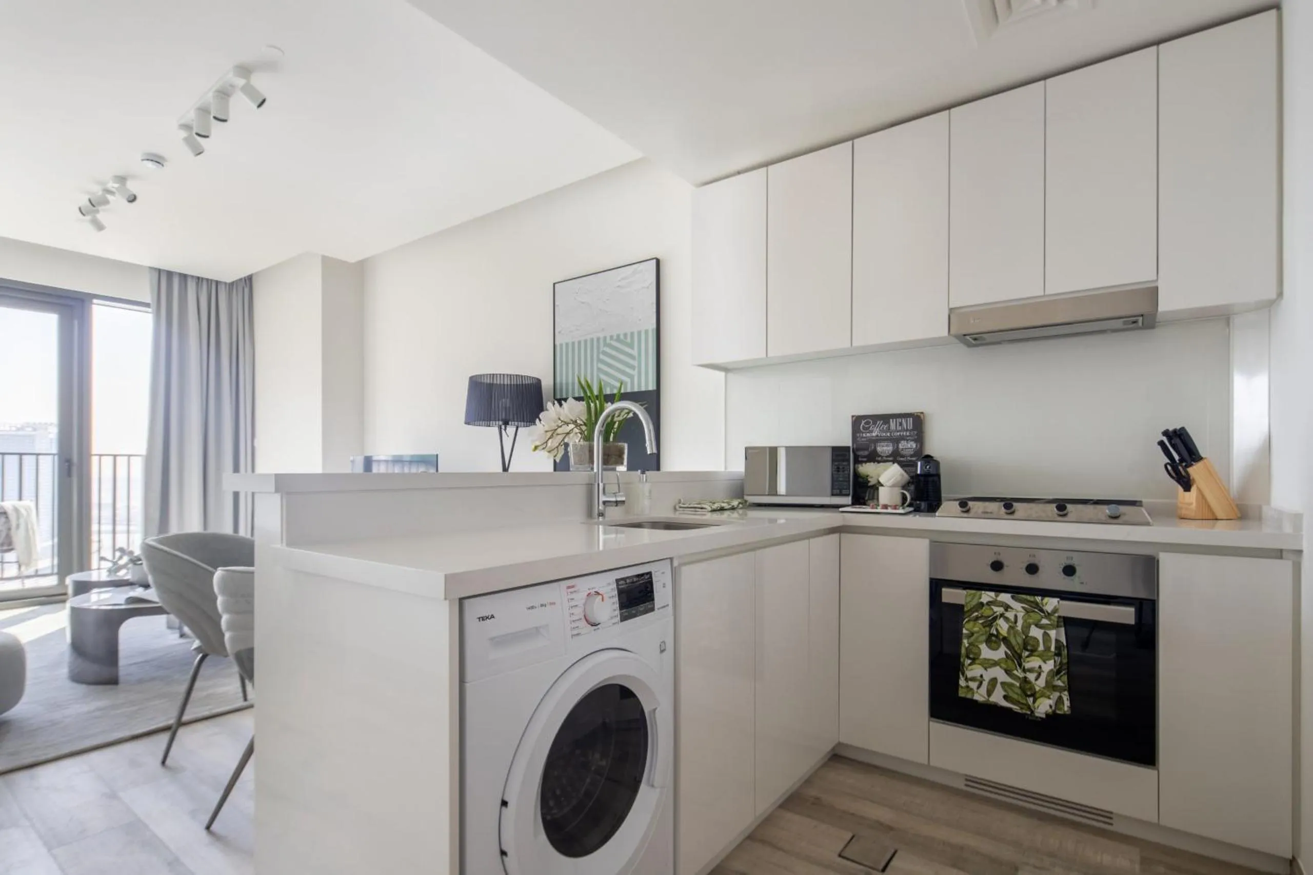 Kitchen or kitchenette in Frank Porter - Ahad Residences