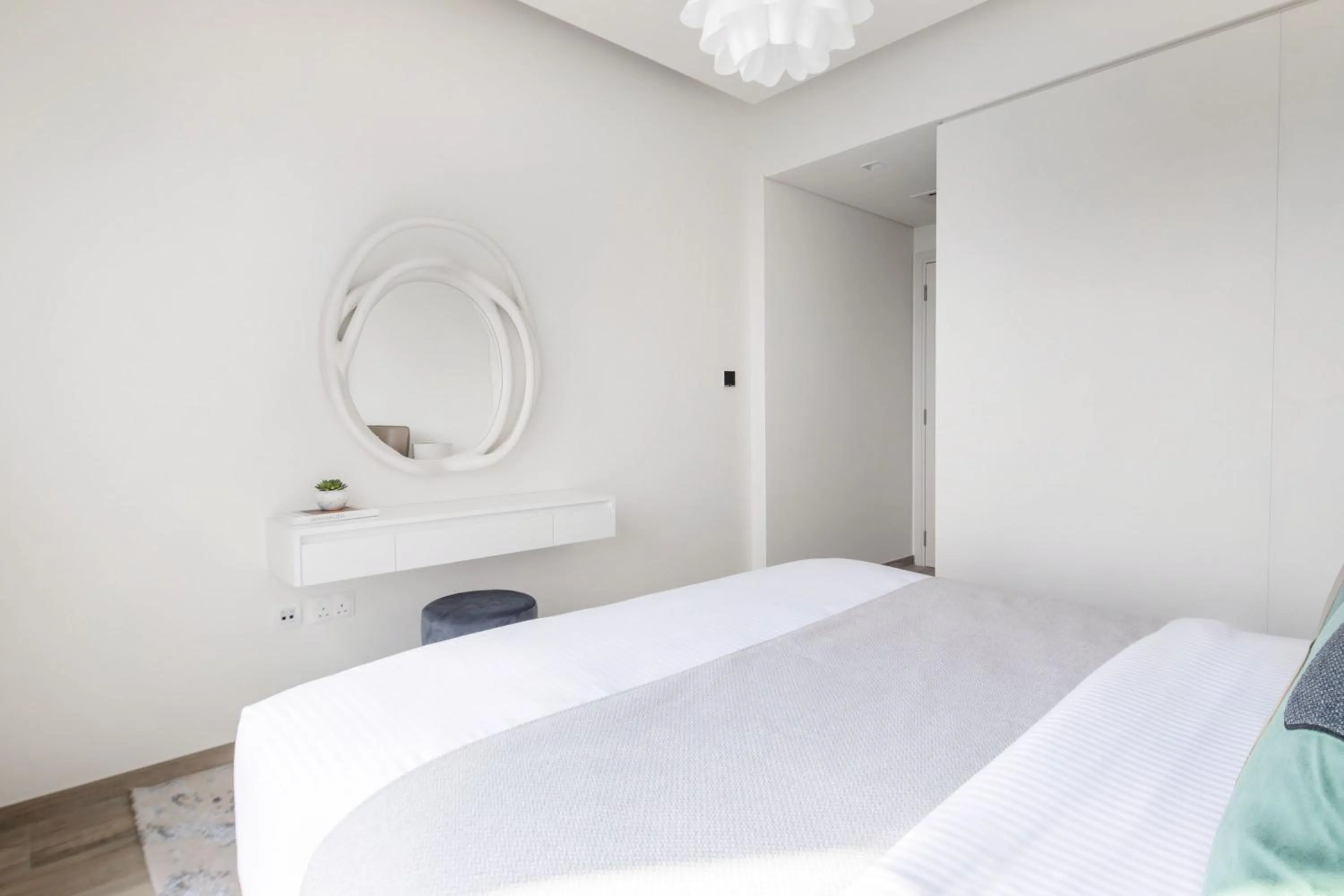 Bed in Frank Porter - Ahad Residences