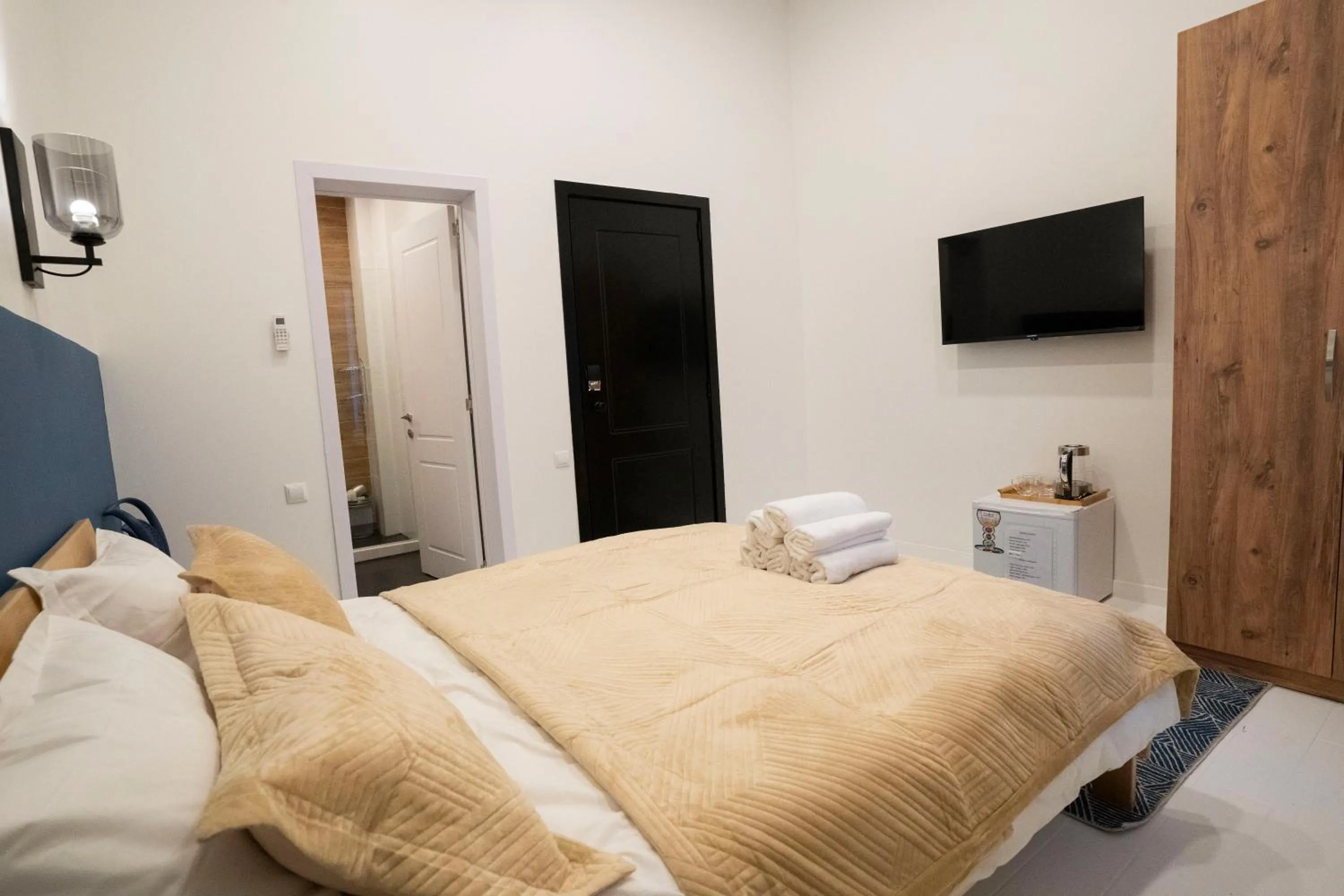 Bed in Sulitzer Residence