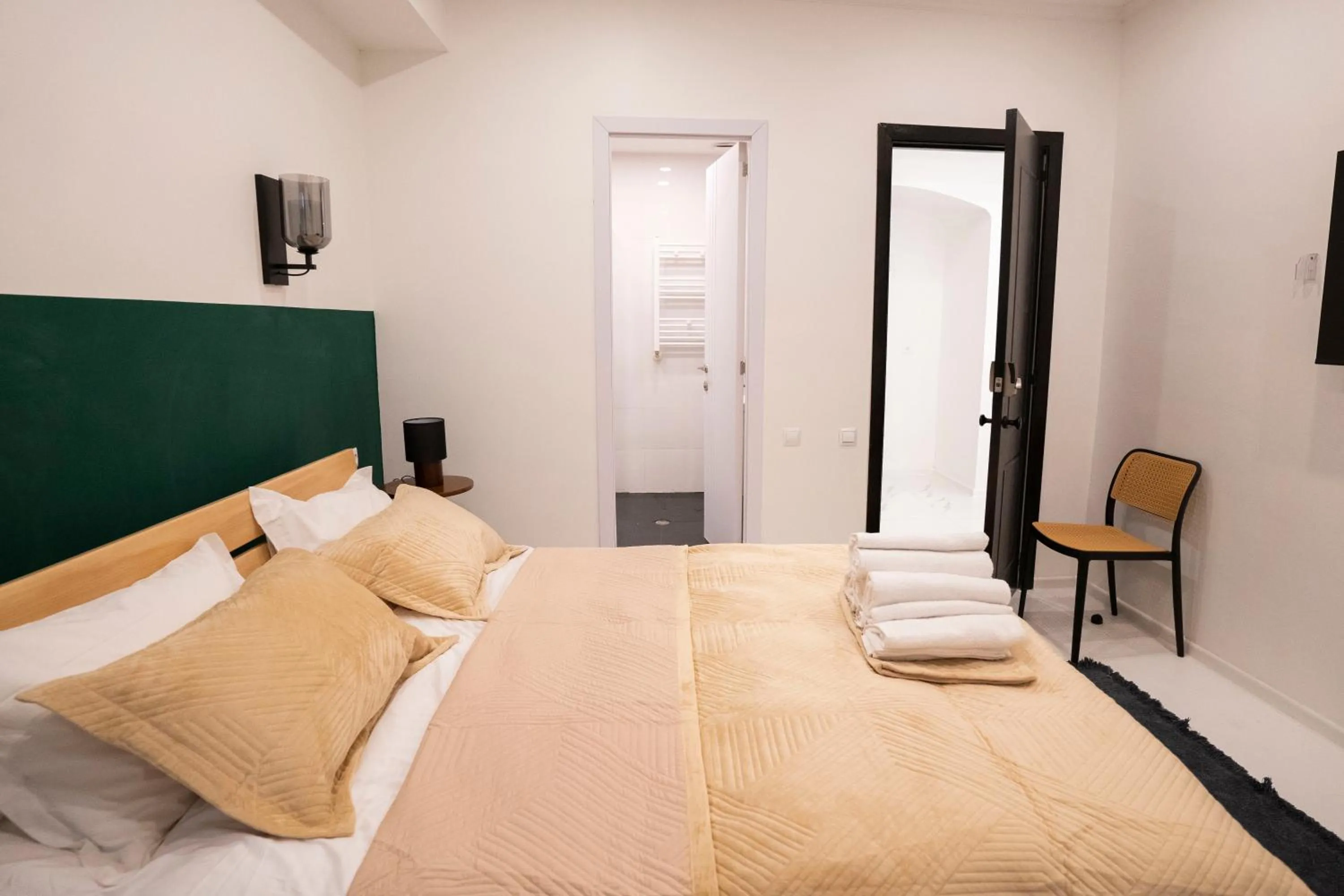 Bed in Sulitzer Residence