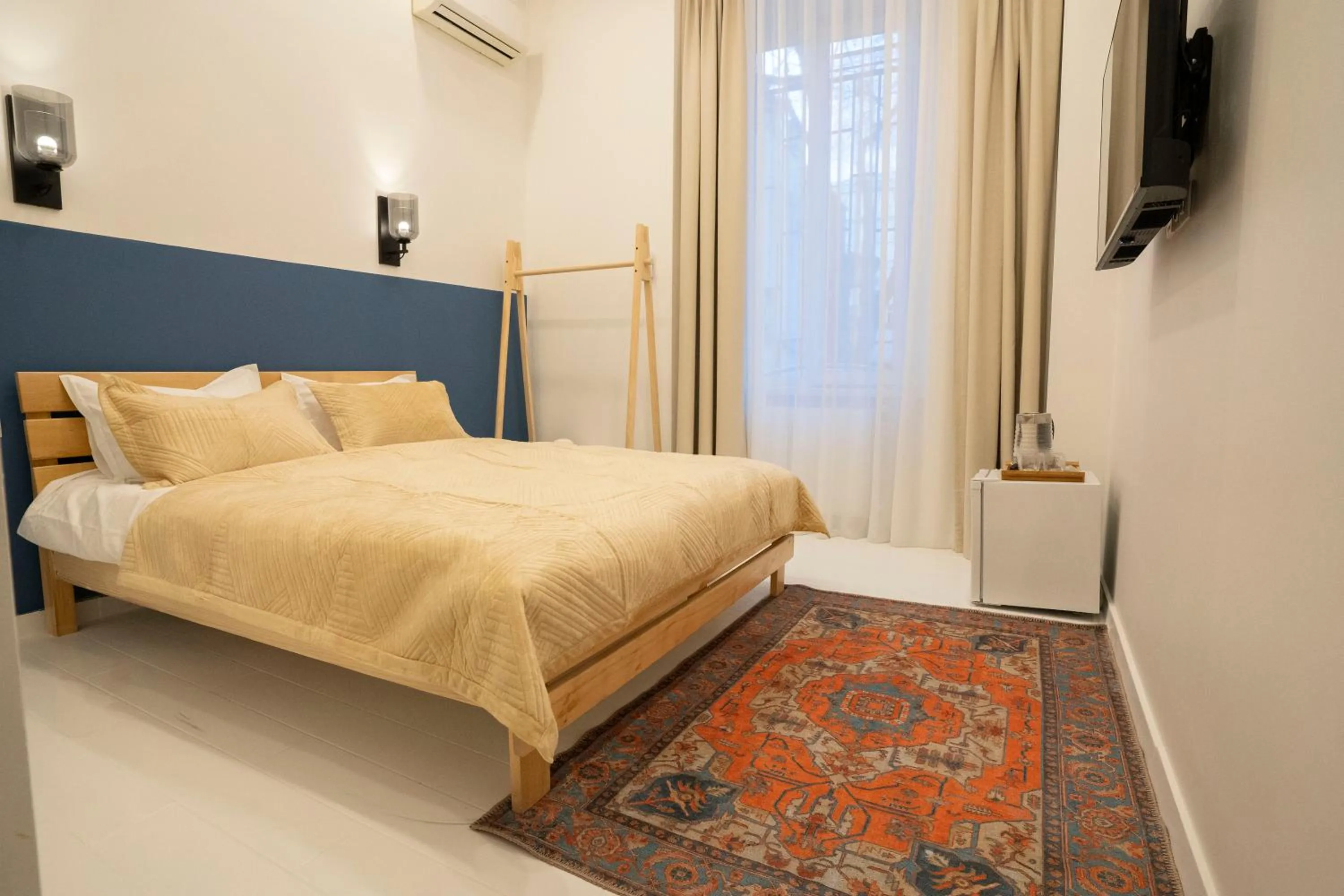 Bed in Sulitzer Residence