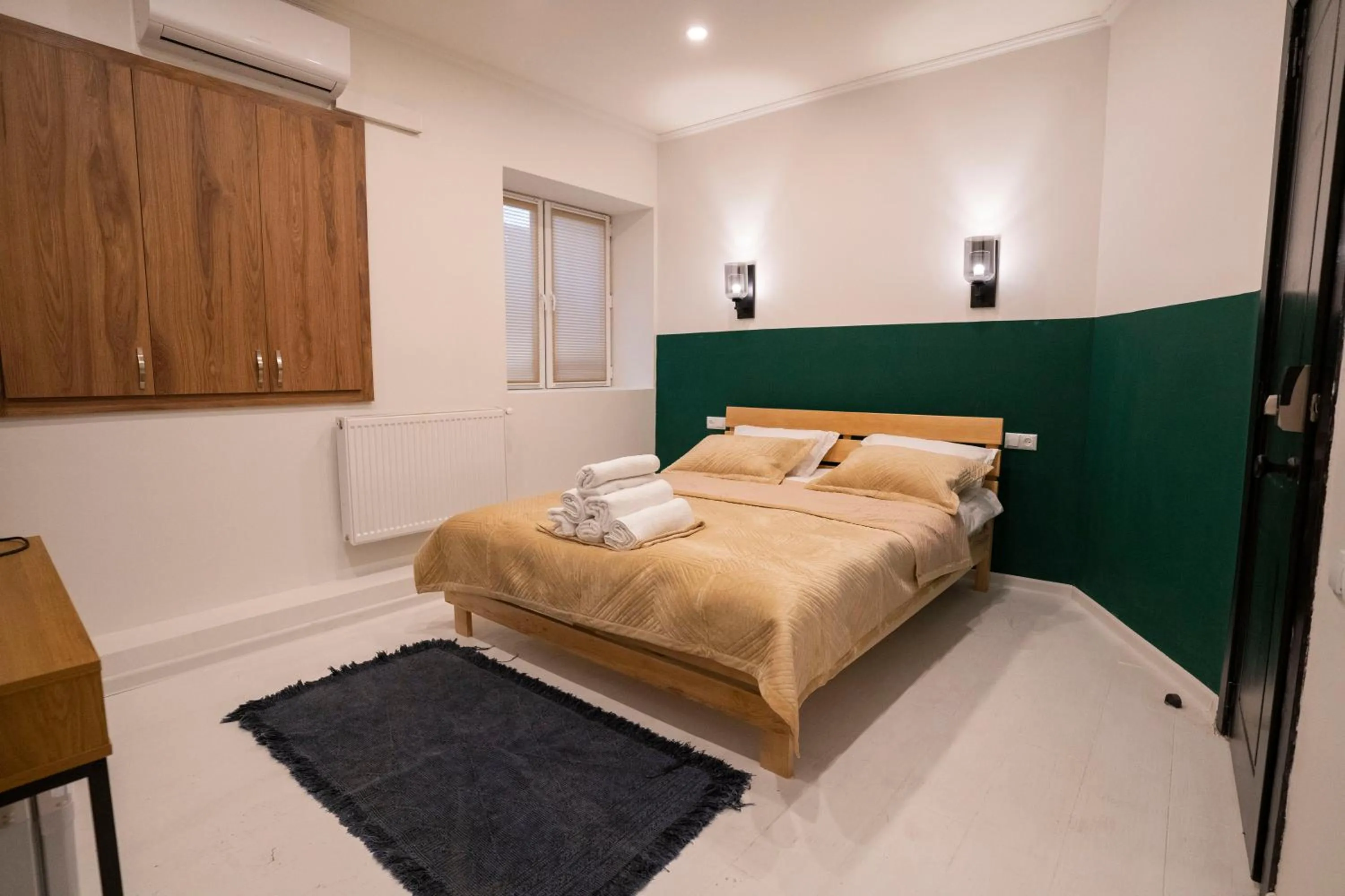 Bed in Sulitzer Residence