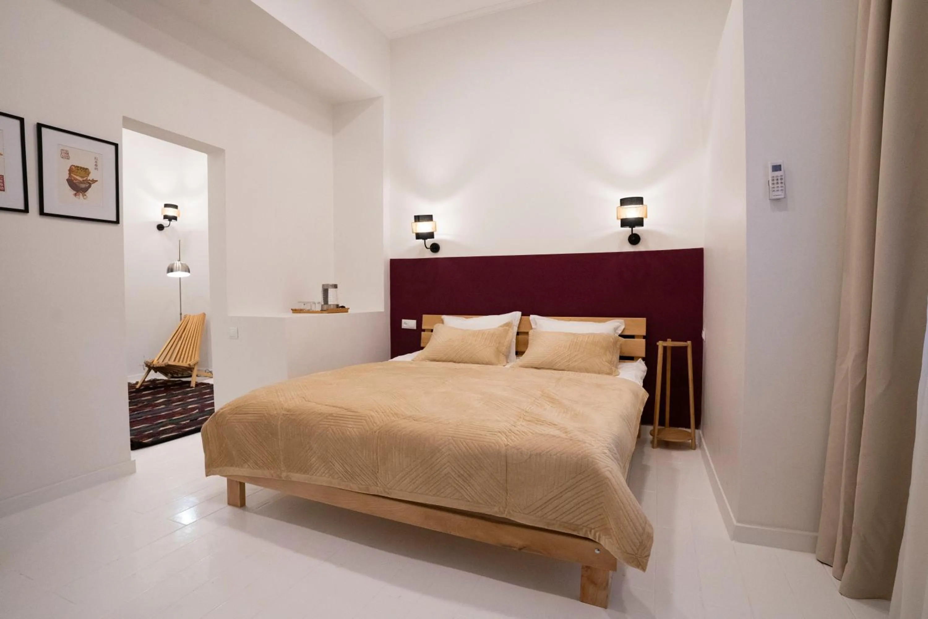 Bed in Sulitzer Residence