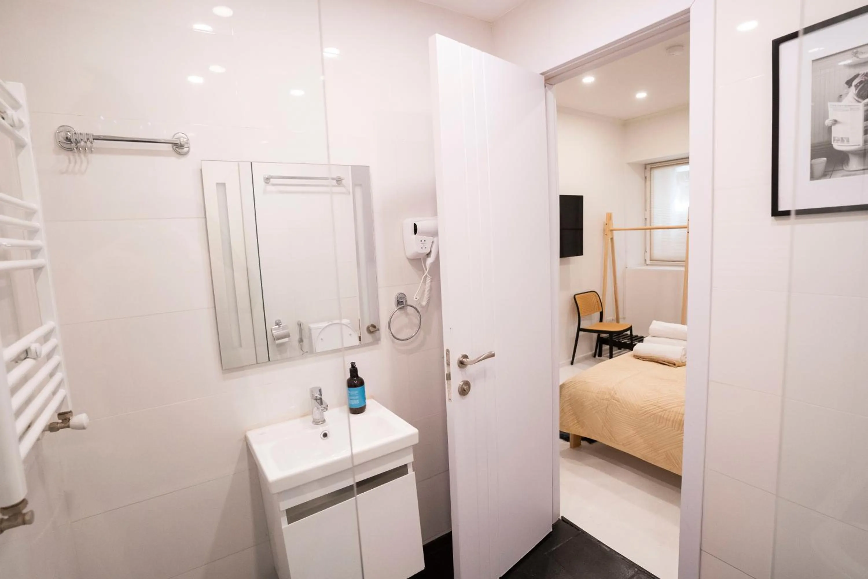 Bed in Sulitzer Residence