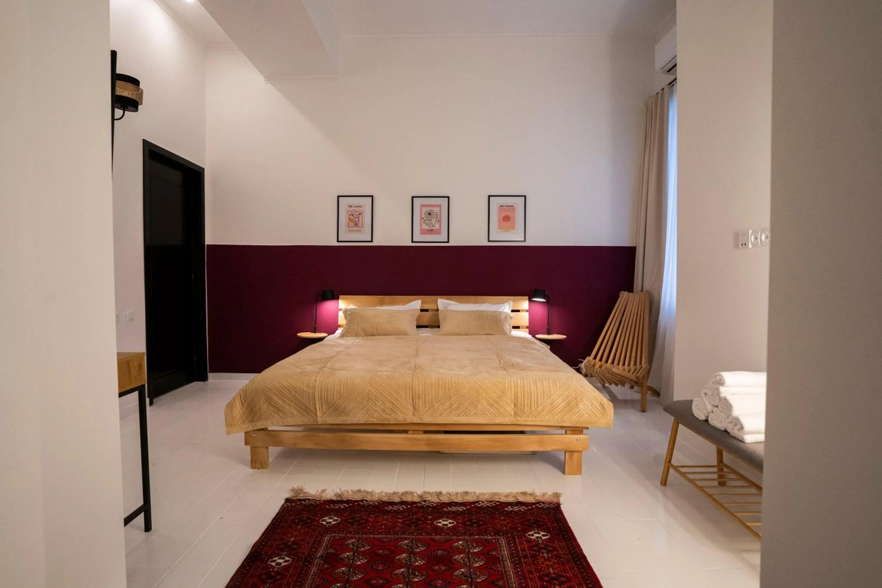 Bed in Sulitzer Residence