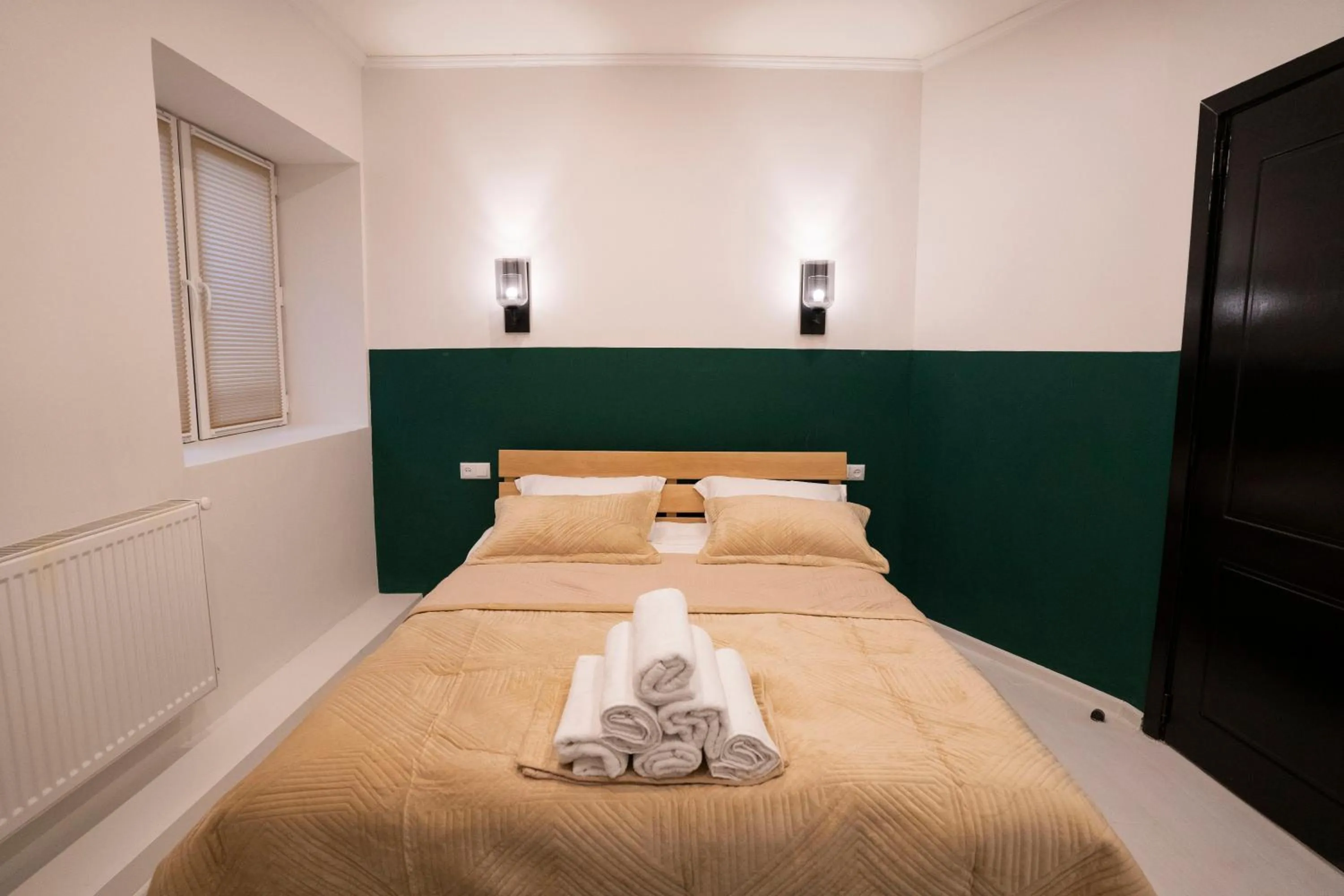 Bed in Sulitzer Residence