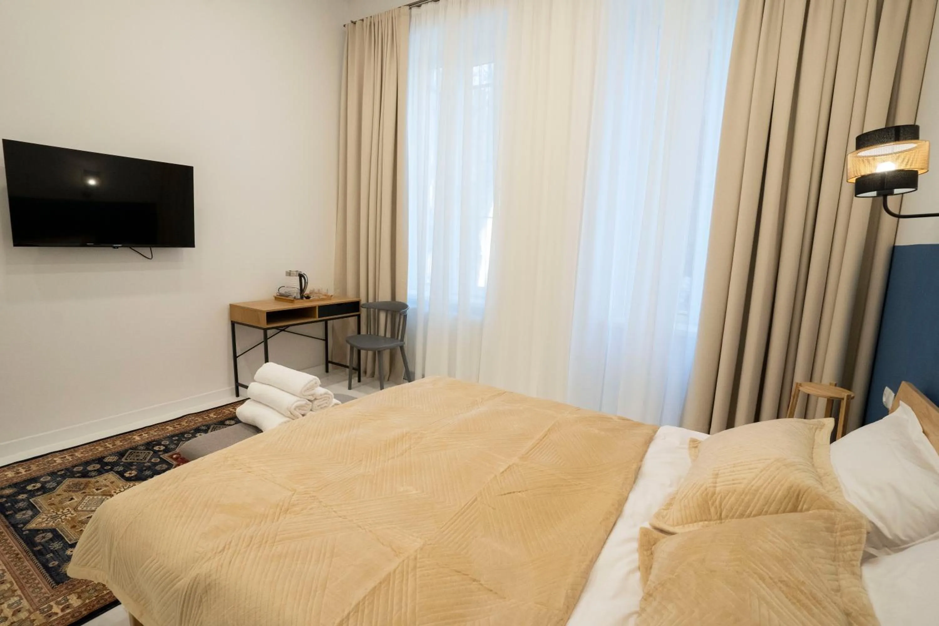 Bed in Sulitzer Residence