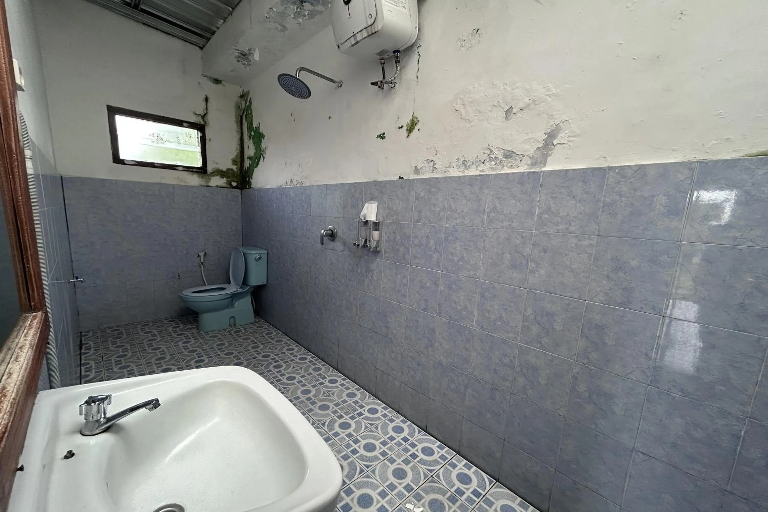 Bathroom in Carla Garden