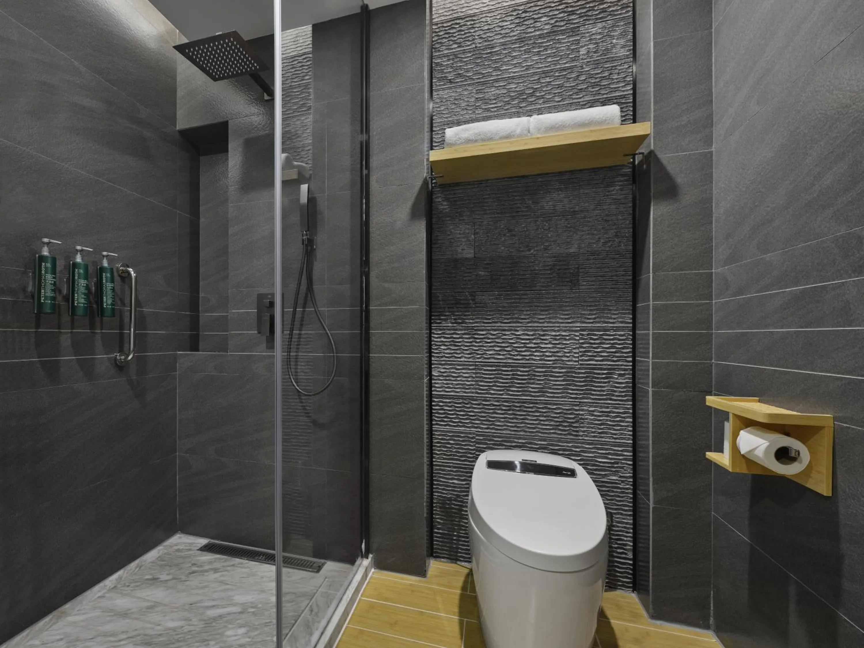 Bathroom in Hilton Garden Inn Aksu Downtown