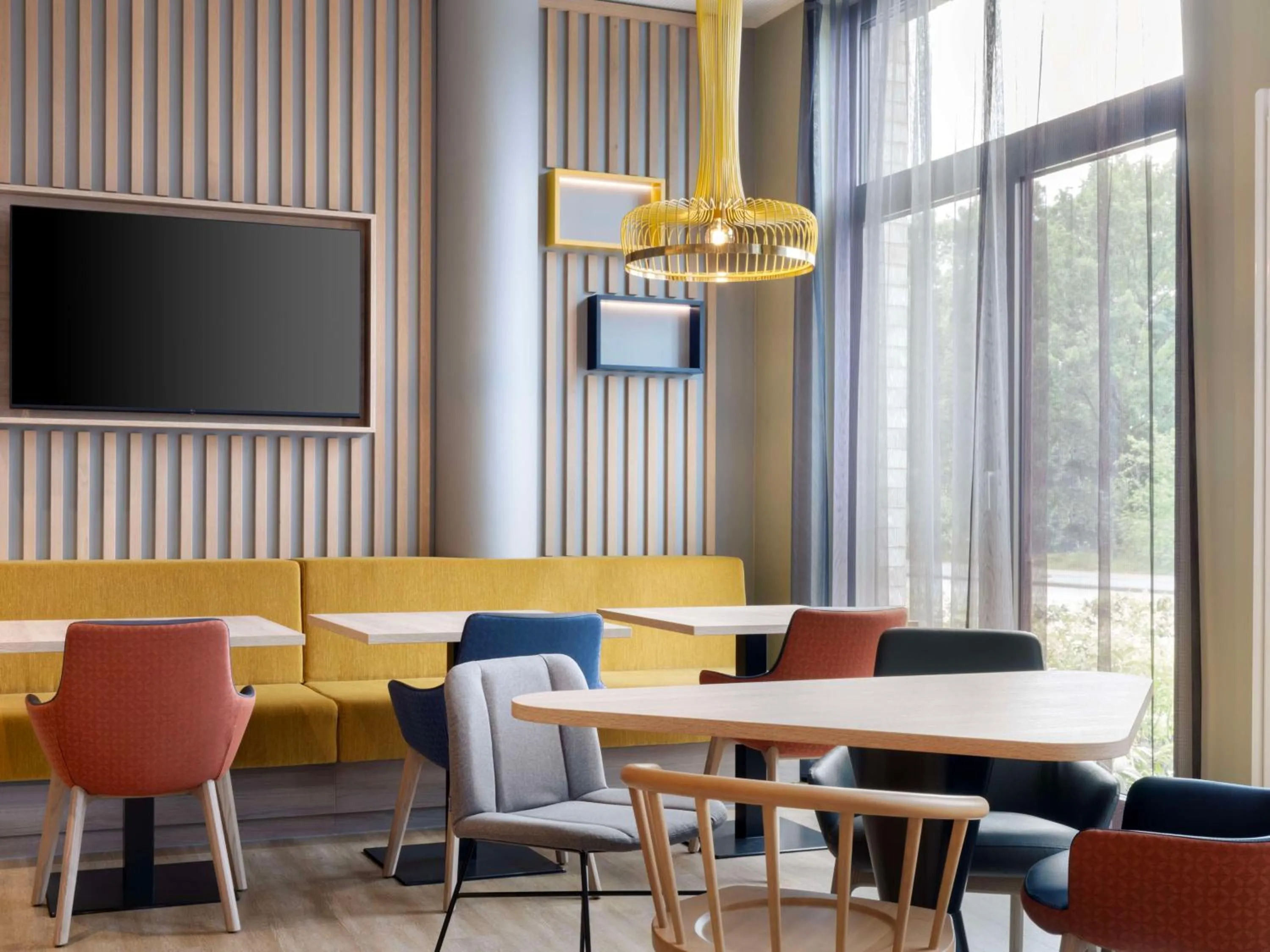 Lobby or reception in Hampton By Hilton Celle