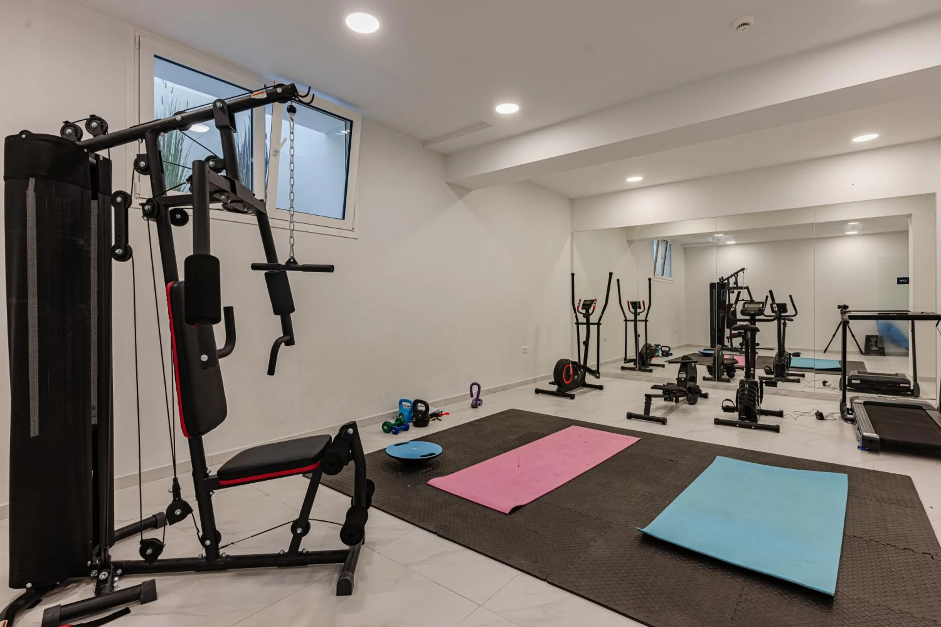 Fitness centre/facilities in Magique Bleu Suites