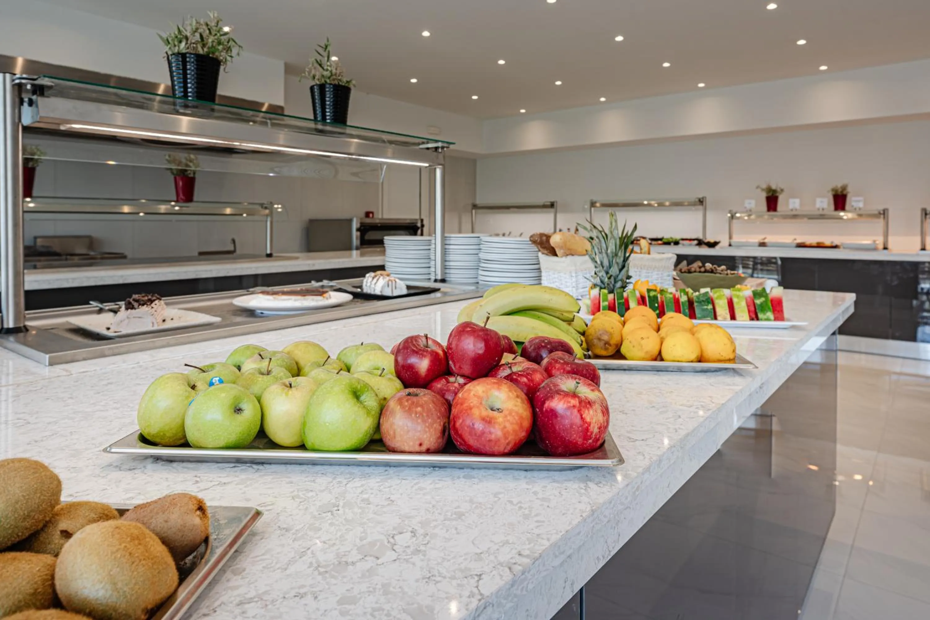 Food and drinks in Magique Bleu Suites