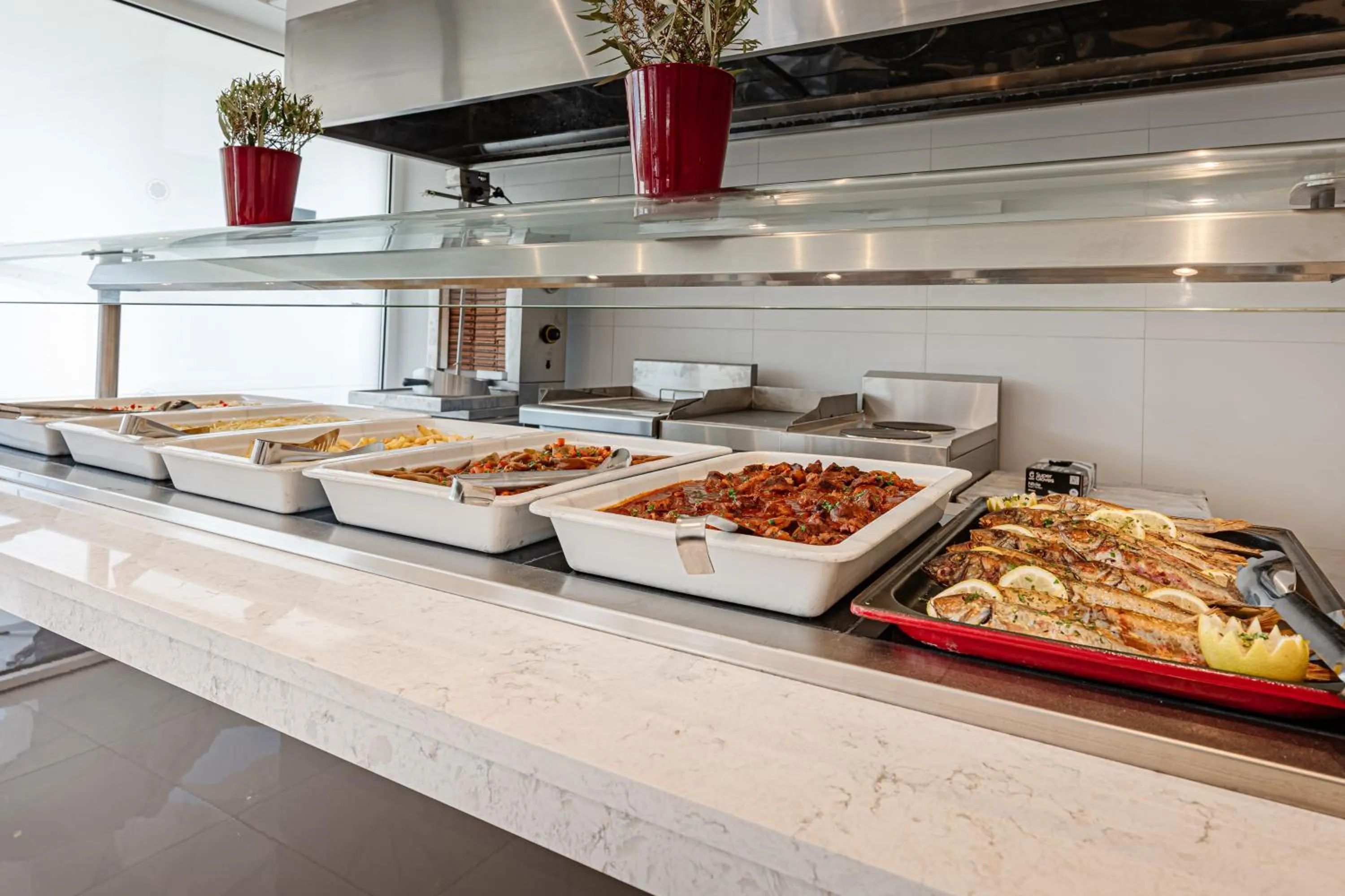 Food and drinks in Magique Bleu Suites