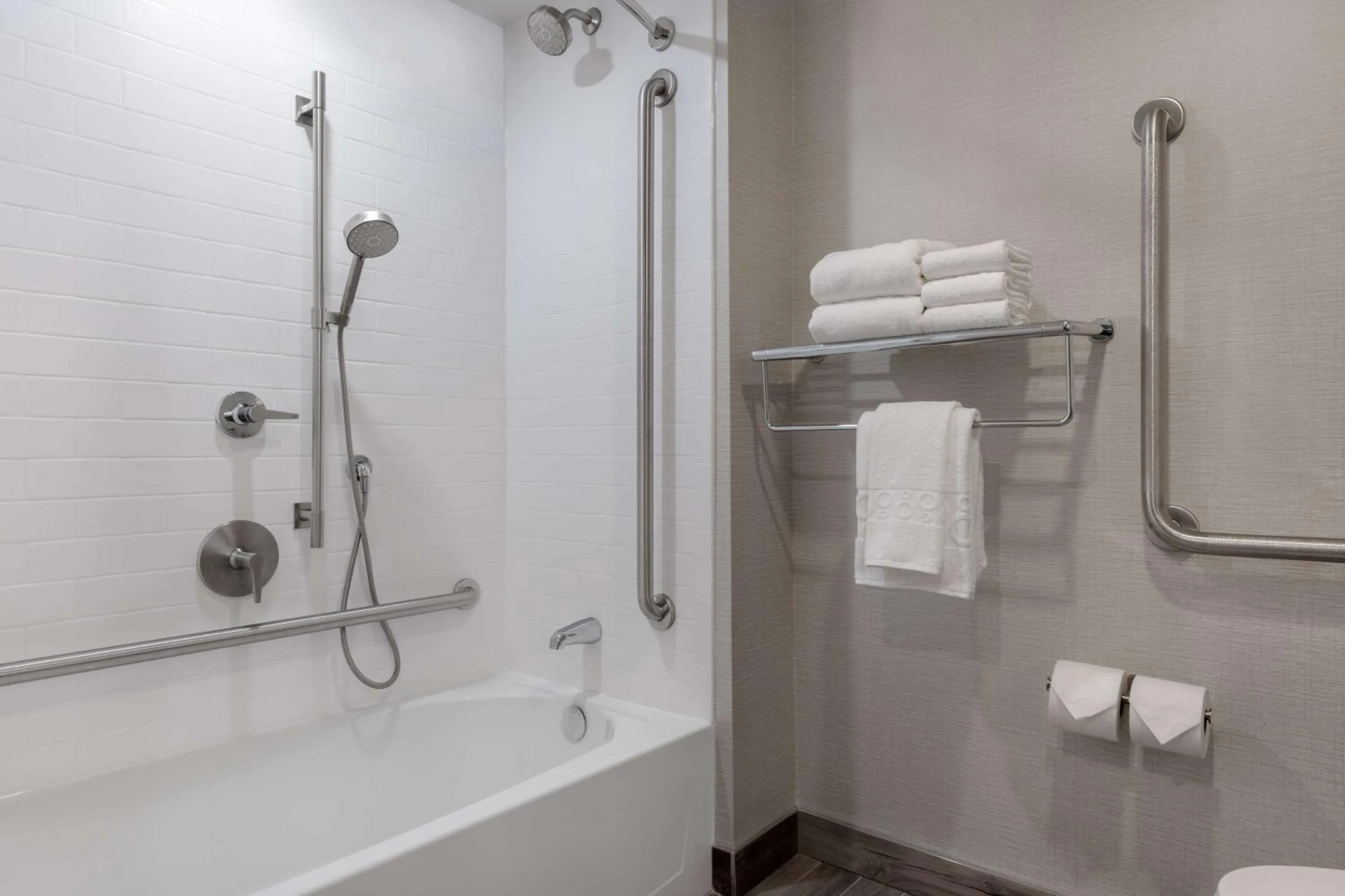 Bathroom in Home2 Suites By Hilton Kingston