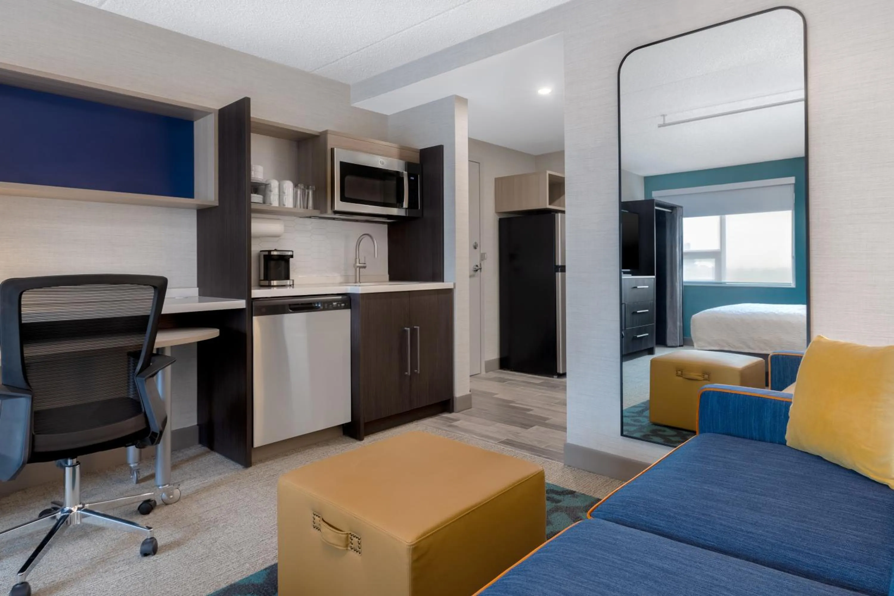 Kitchen or kitchenette in Home2 Suites By Hilton Kingston