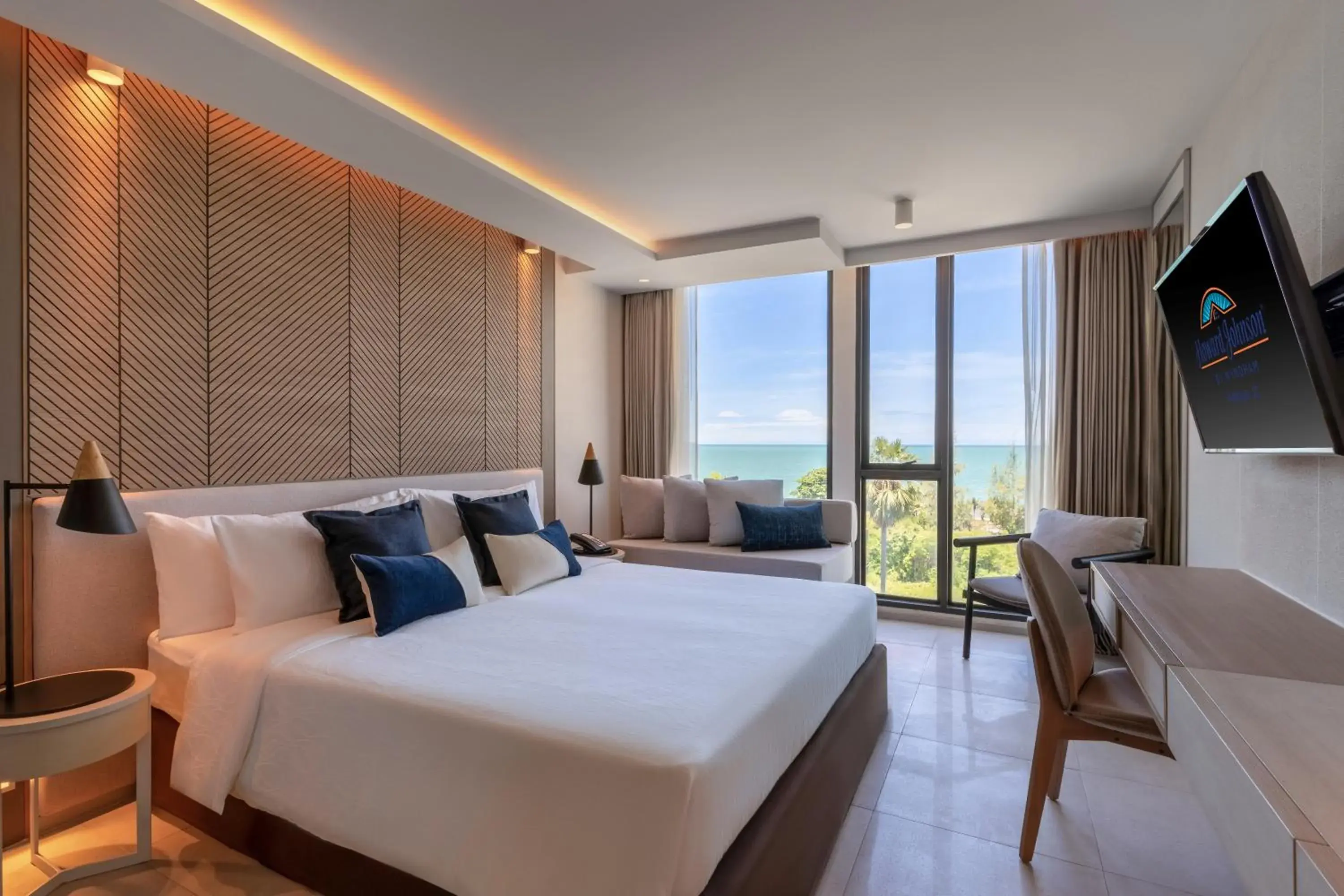 Superior King Room with Ocean View - Non-Smoking in Howard Johnson by Wyndham Pattaya JC Superior King Room with Ocean View - Non-Smoking in Howard Johnson by Wyndham Pattaya JC