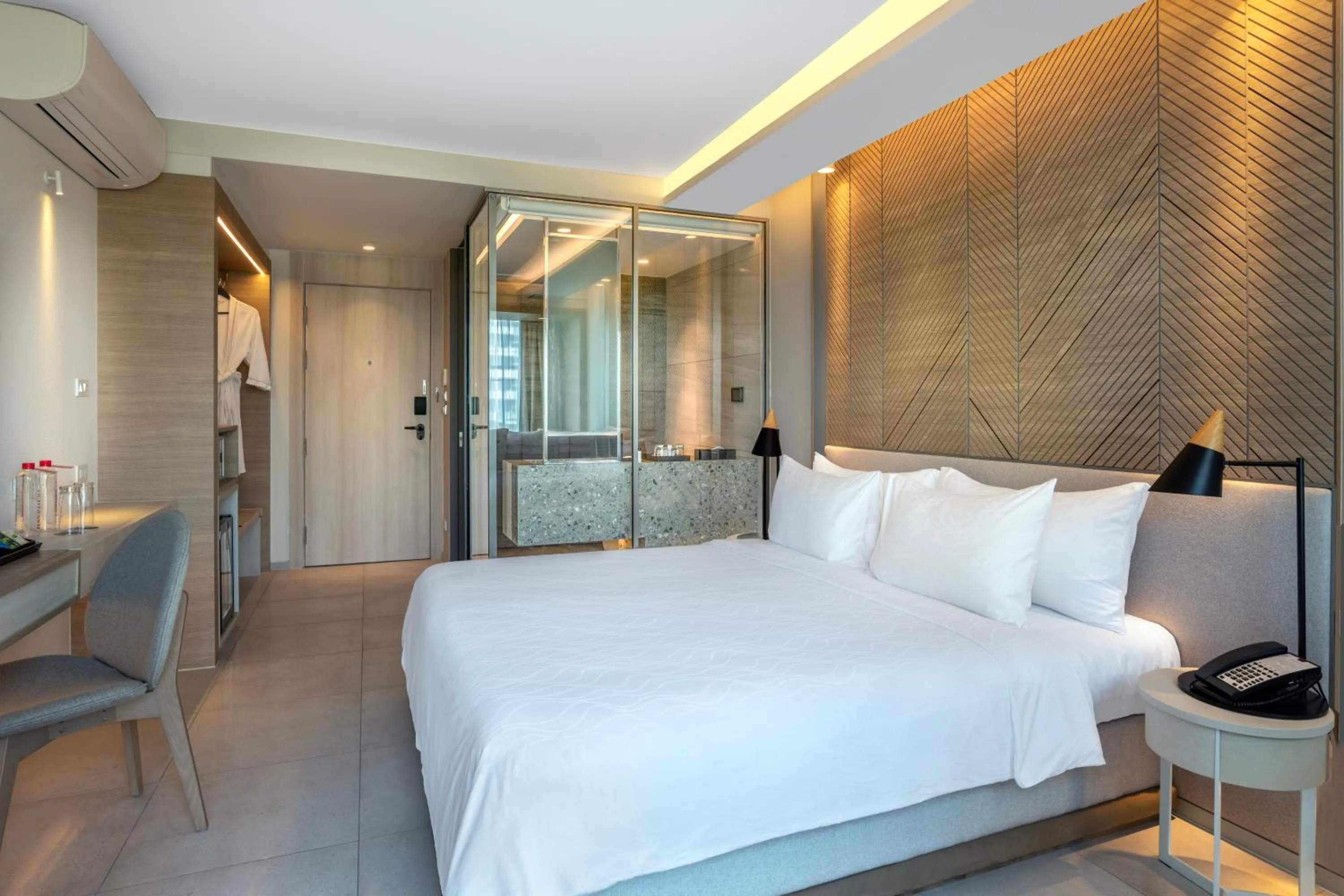 Bedroom, Bed in Howard Johnson by Wyndham Pattaya JC