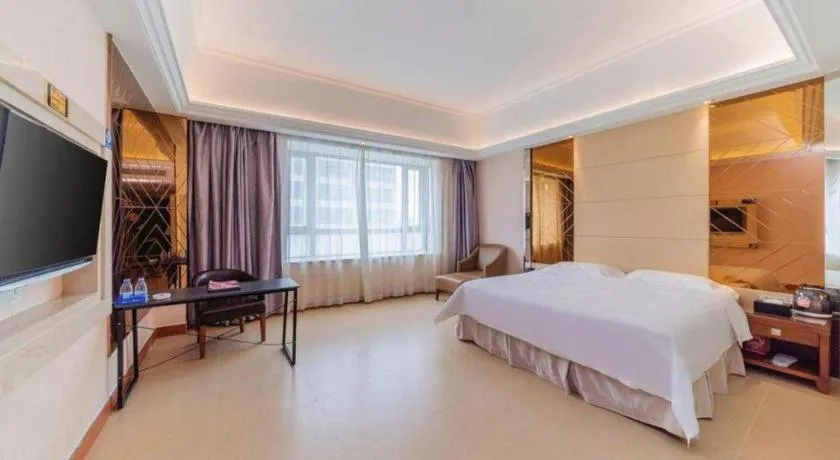 Bed in Regency Hotel